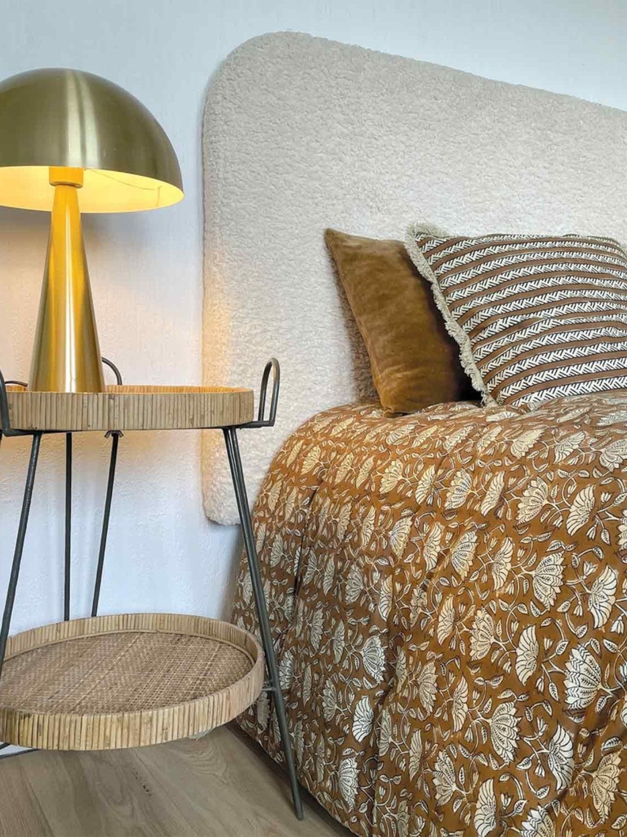 Lampe en métal doré satiné, Paul