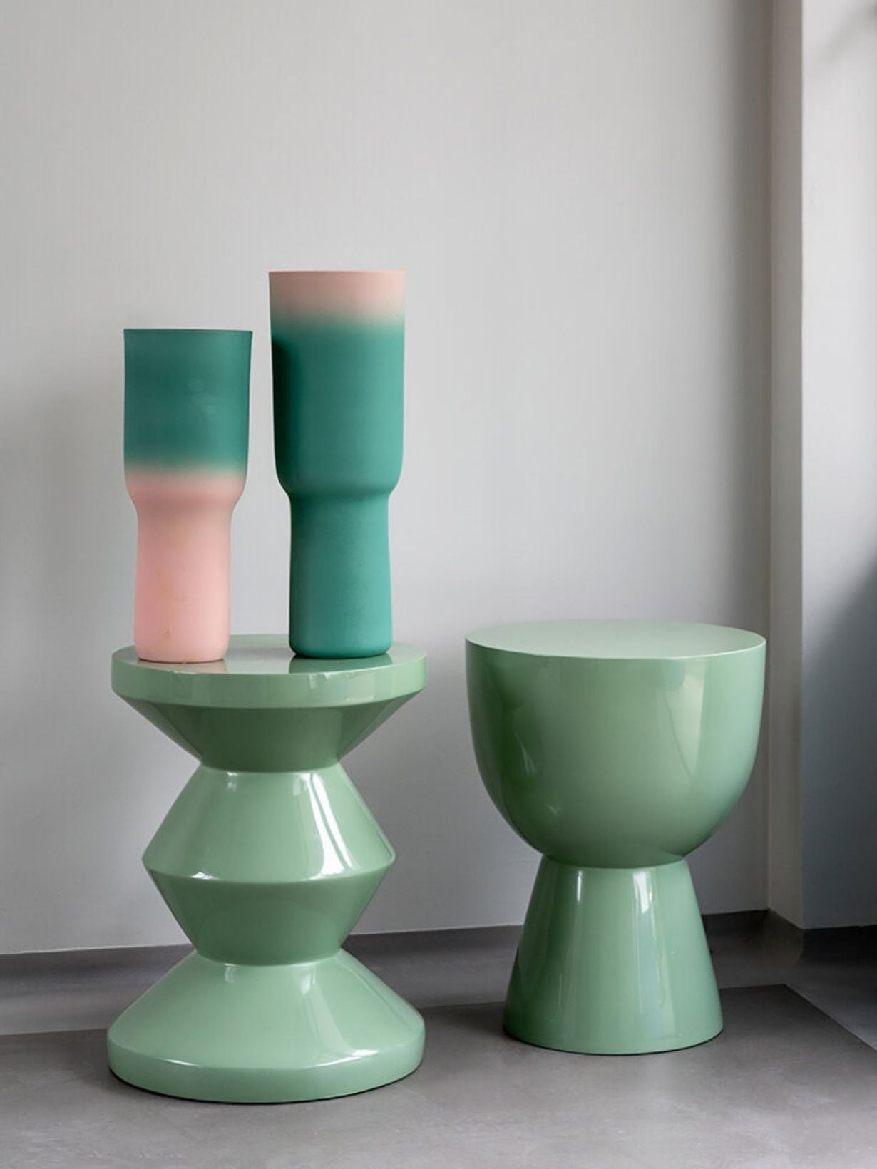Tabouret laqué beige, Tip Tap