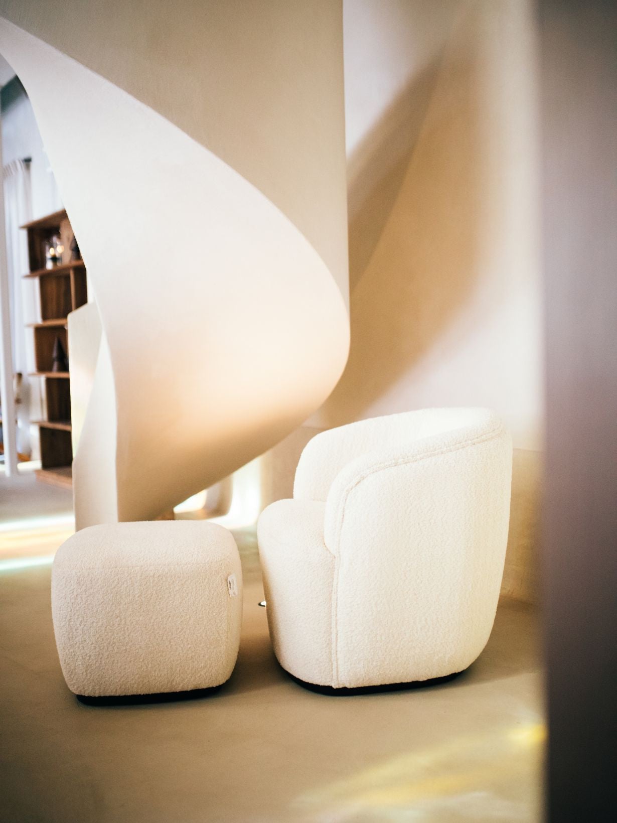 Fauteuil recouvert de tissu bouclé, Porterville