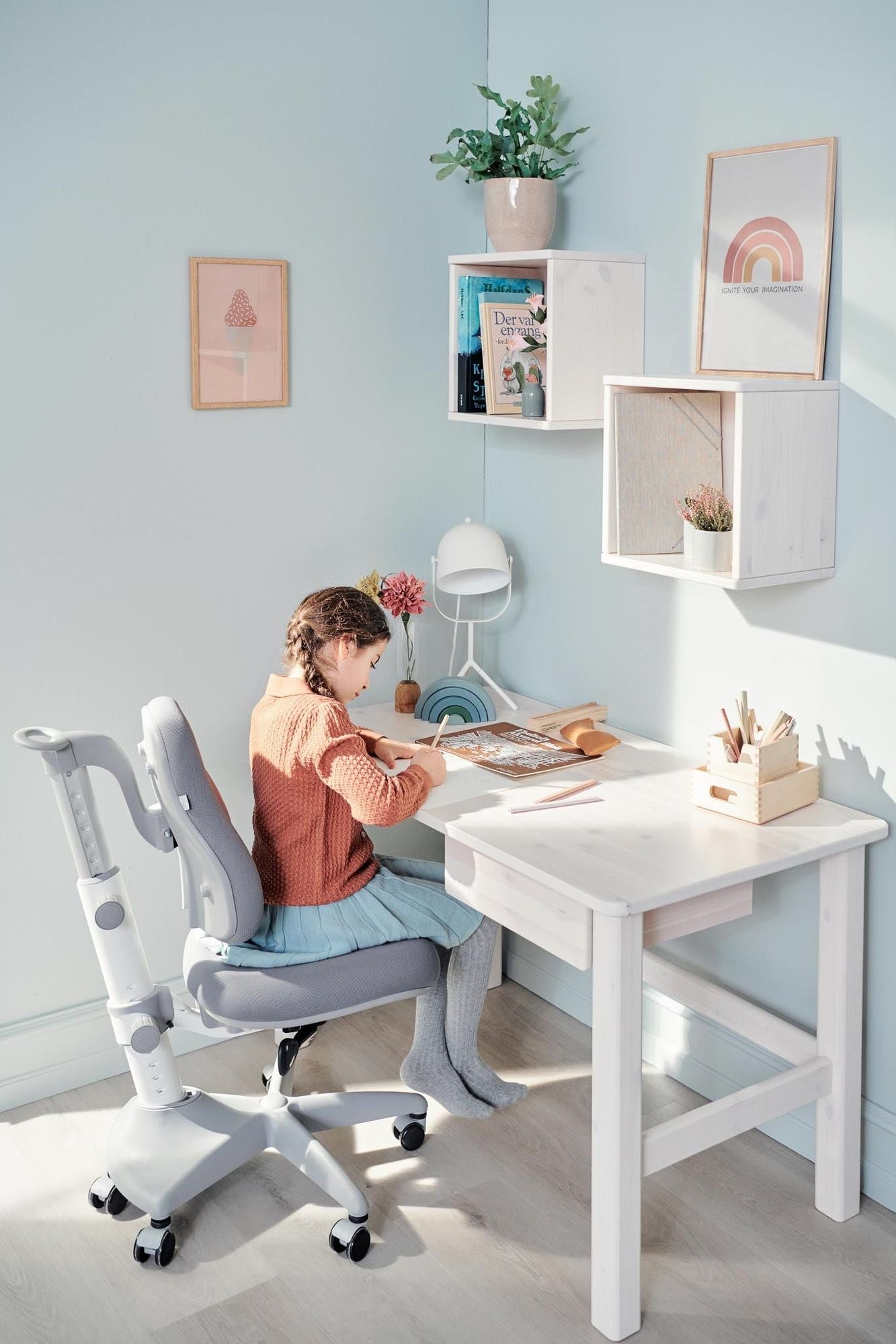 Bureau avec Tiroir de la Collection, Classique