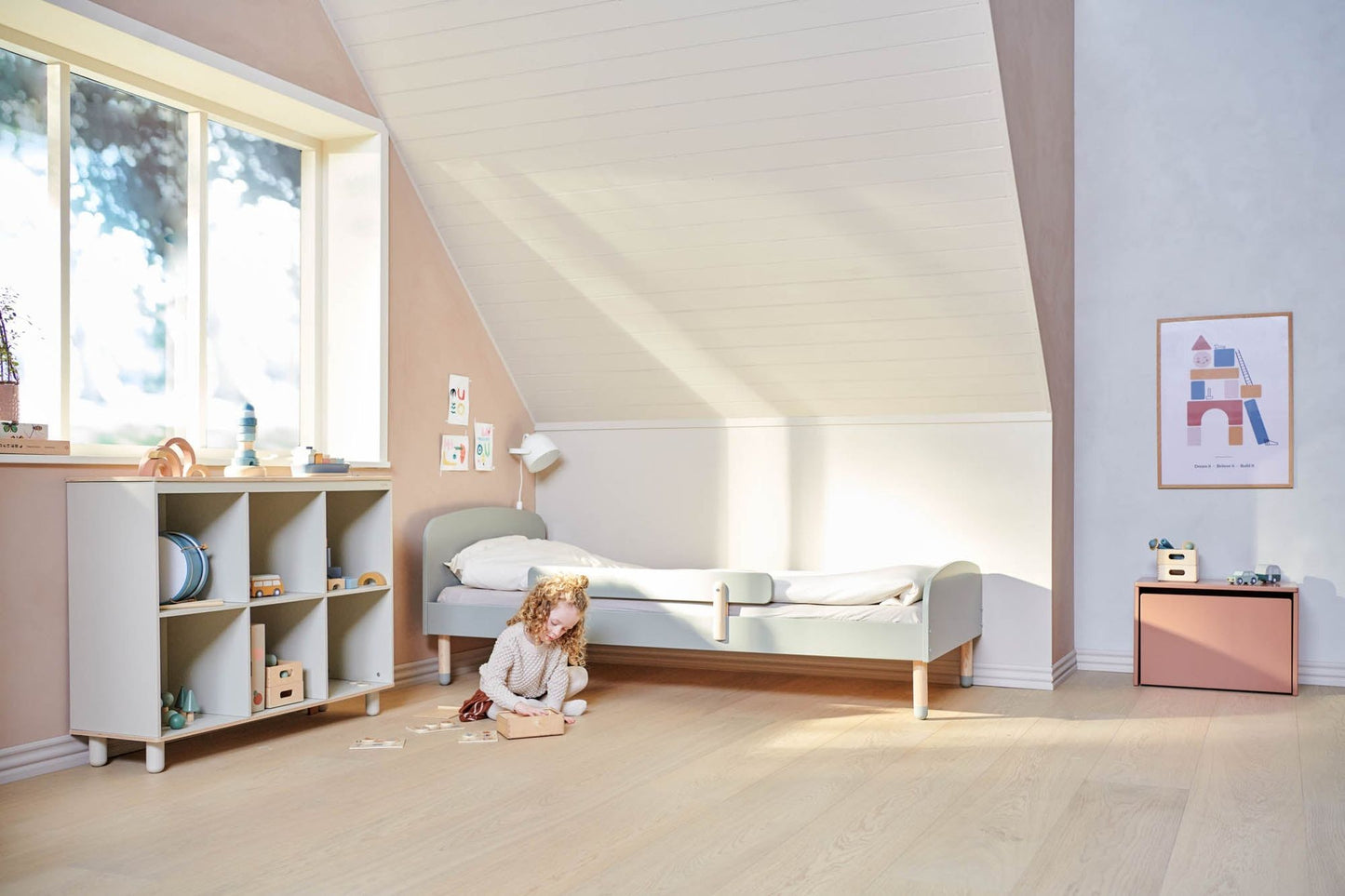 Lit simple avec barrière de sécurité, Dots