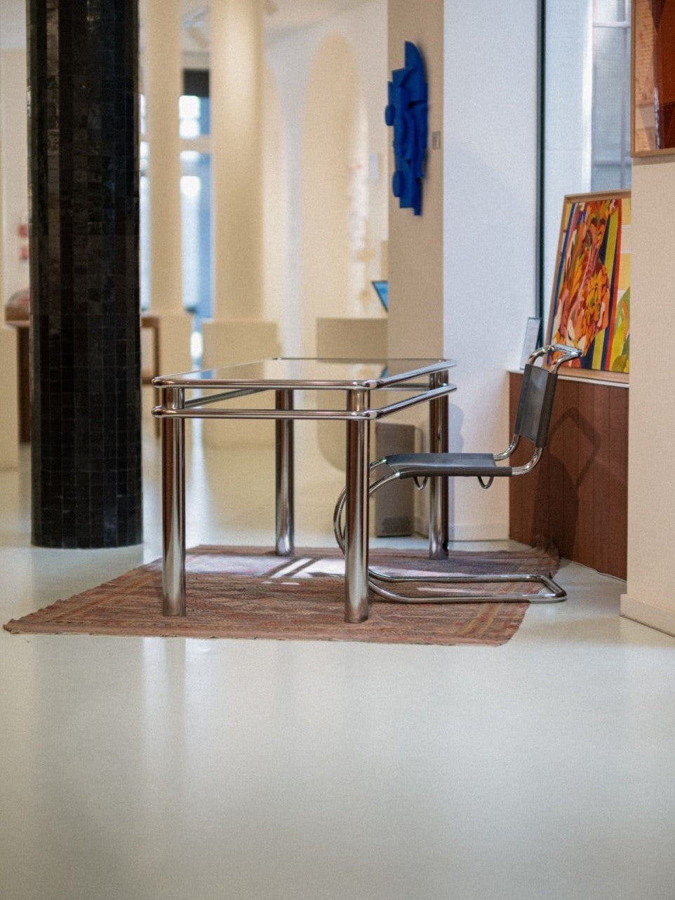 Bureau en verre trempé et inox poli, Edgar