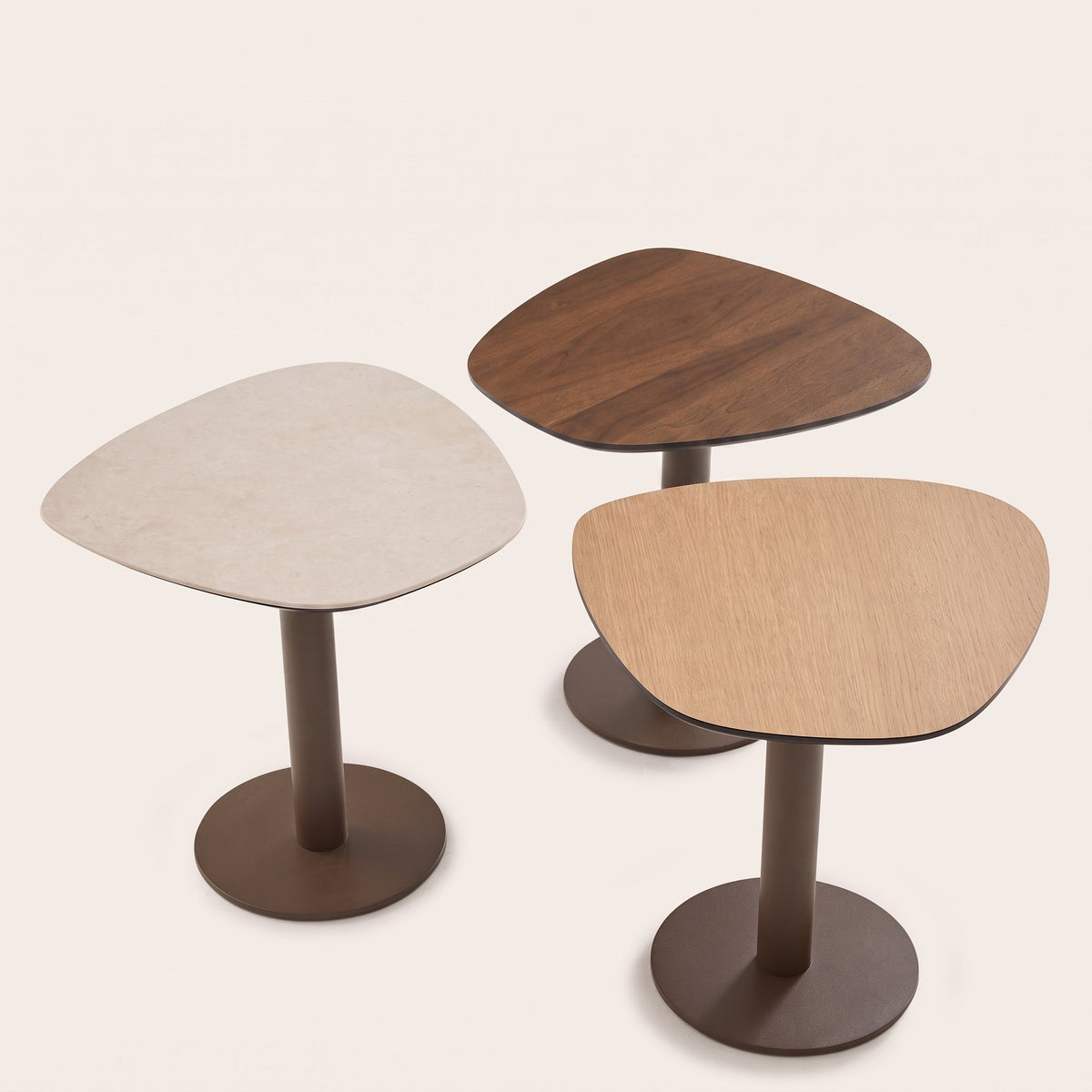 Table d'appoint ISMERIA noyer et bronze | mobile_slider