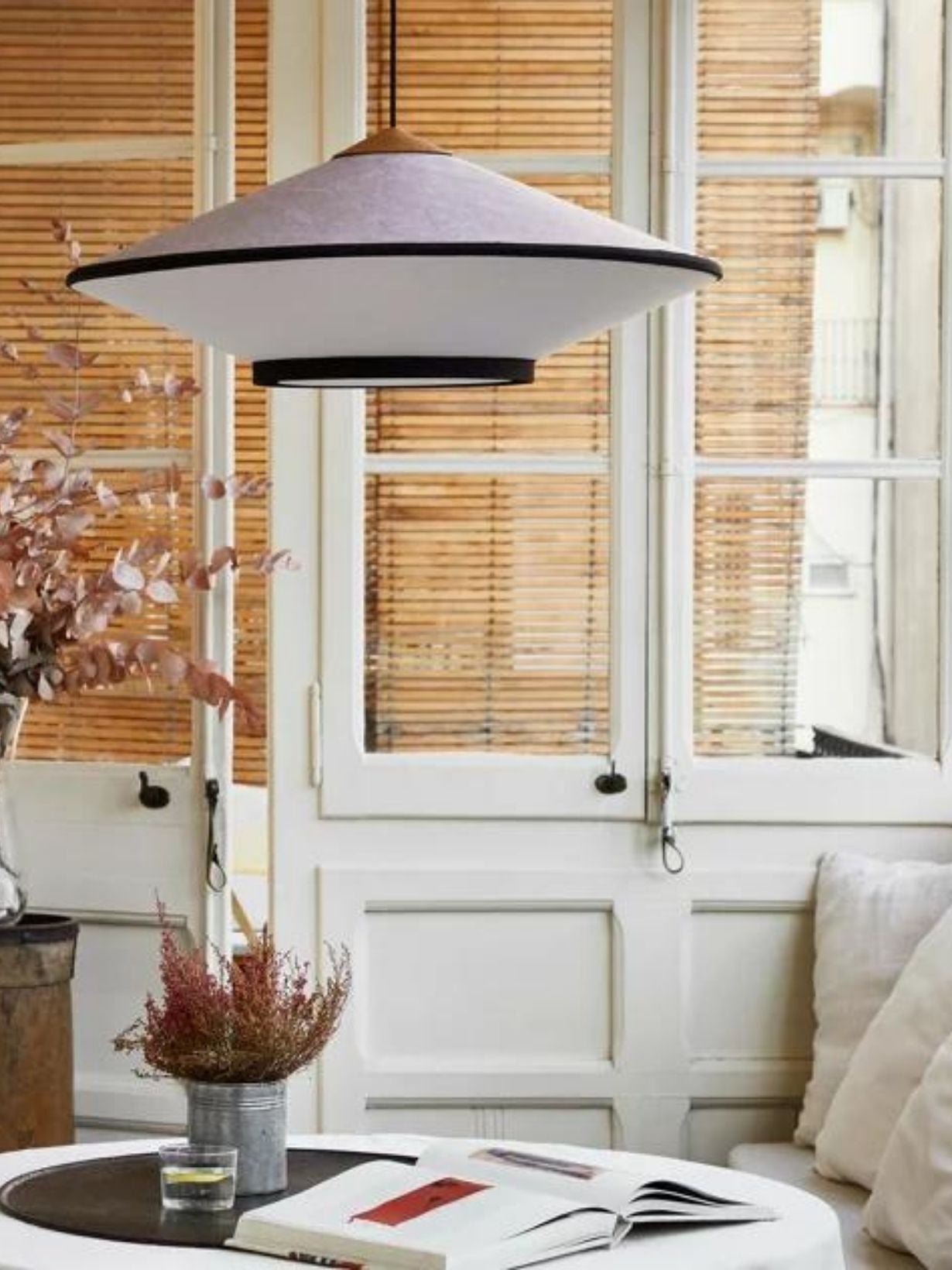Suspension Cymbal M de chez Forestier en velours et bambou