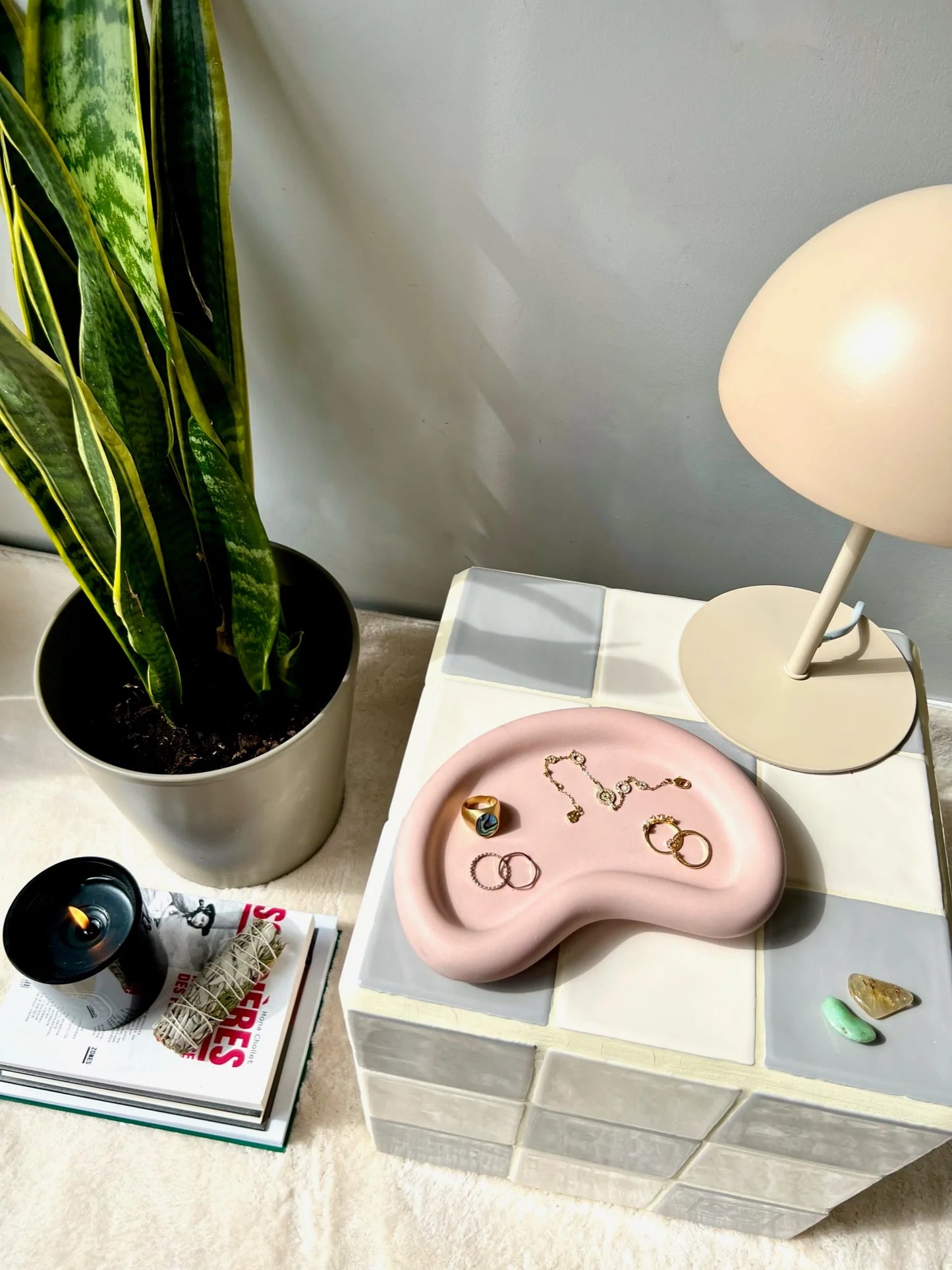 Plateau en jesmonite "Wavy"