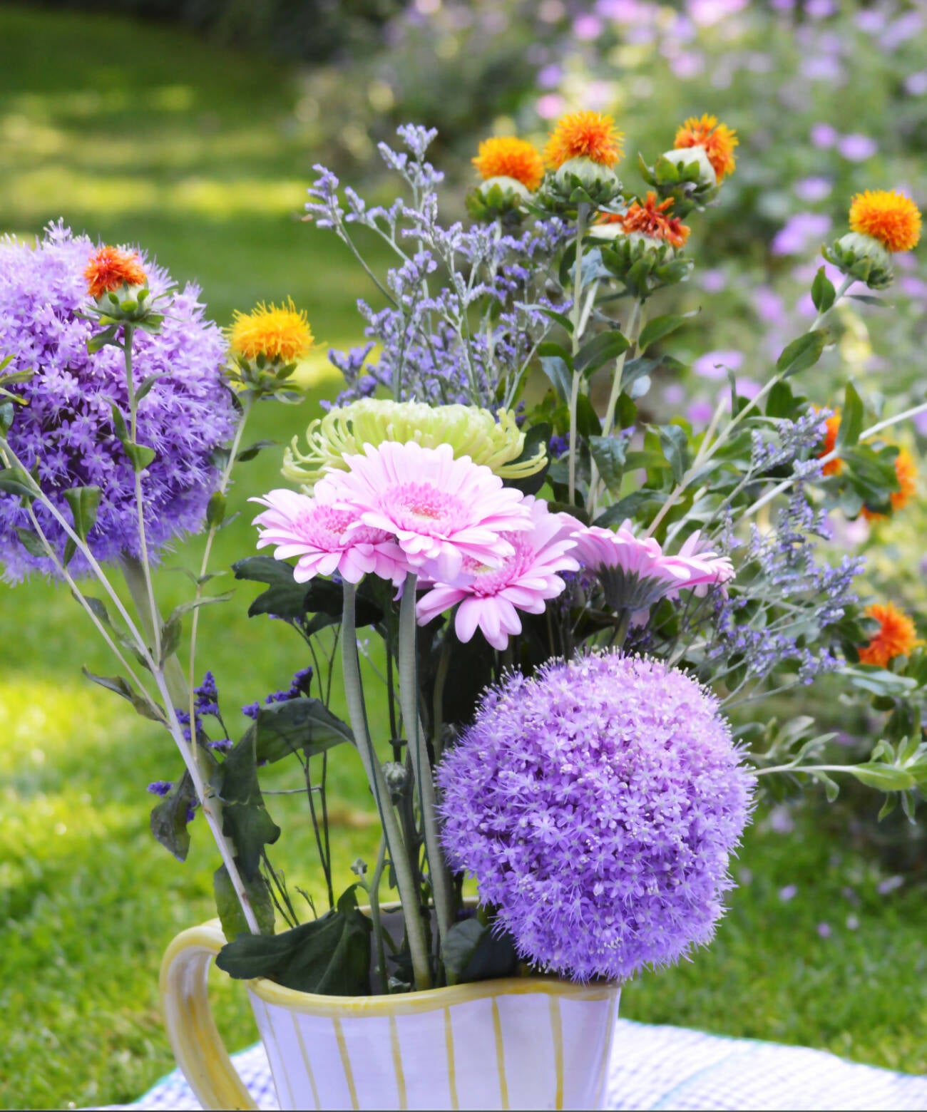 La Coccinelle Vase With Lilac Spots