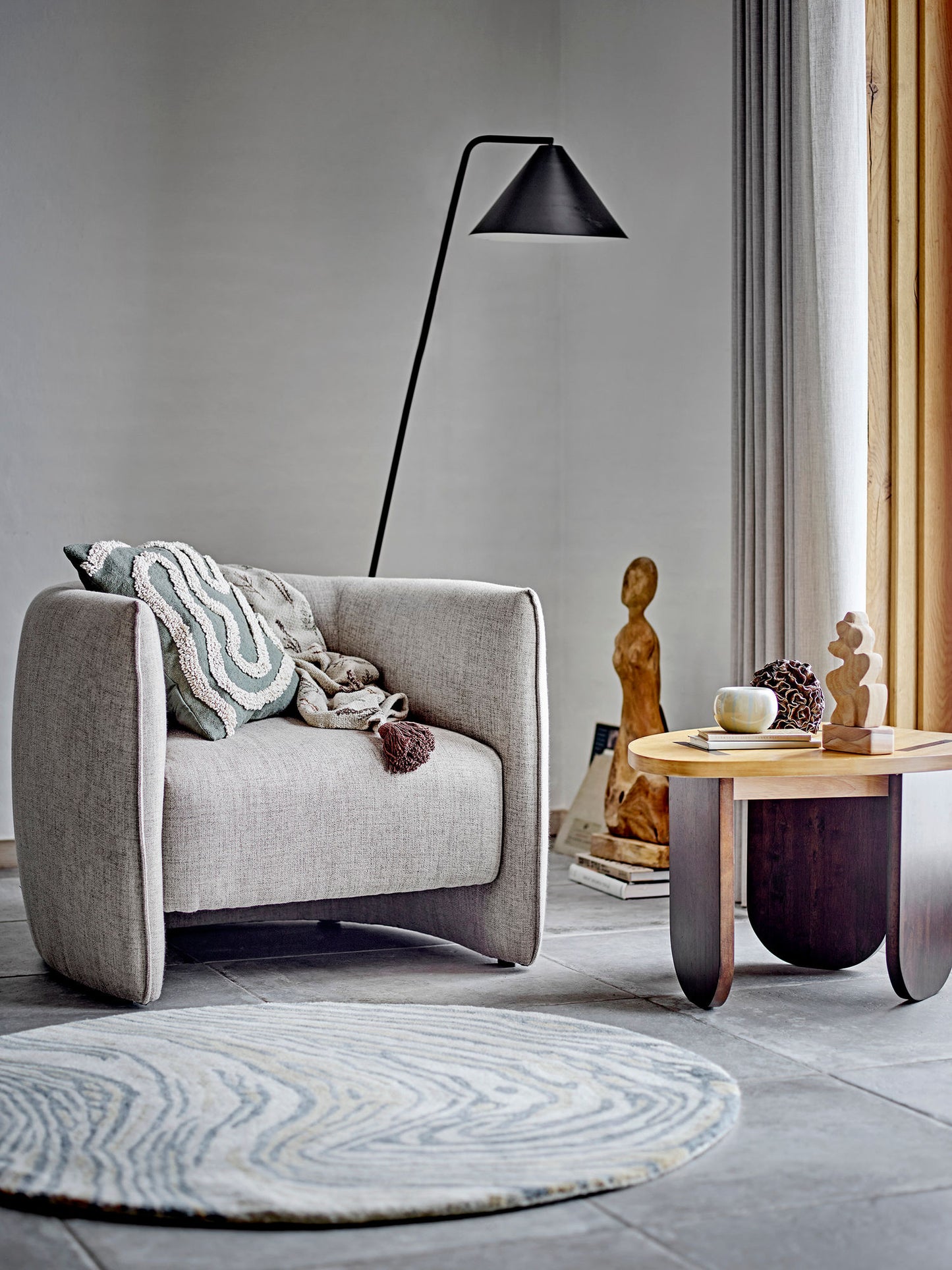 Fauteuil de salon Bacio en tissu beige