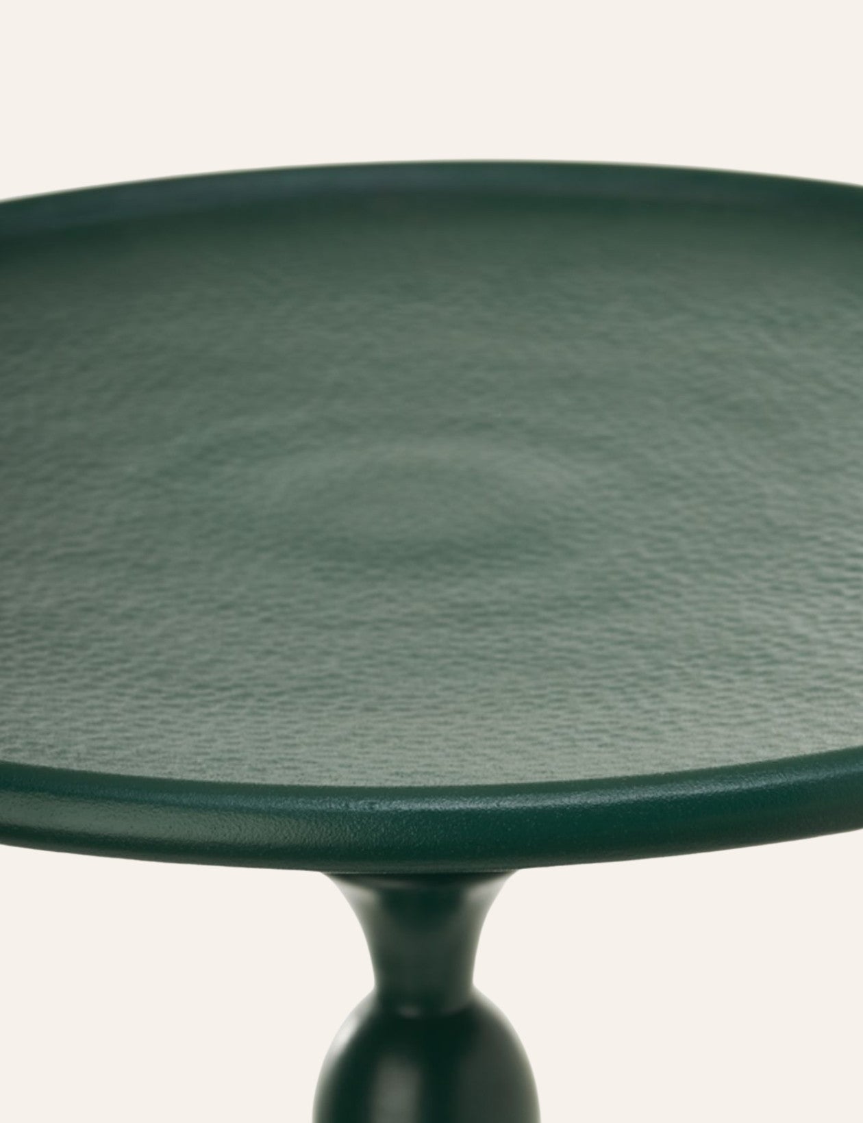 Table d'appoint en métal, Classic