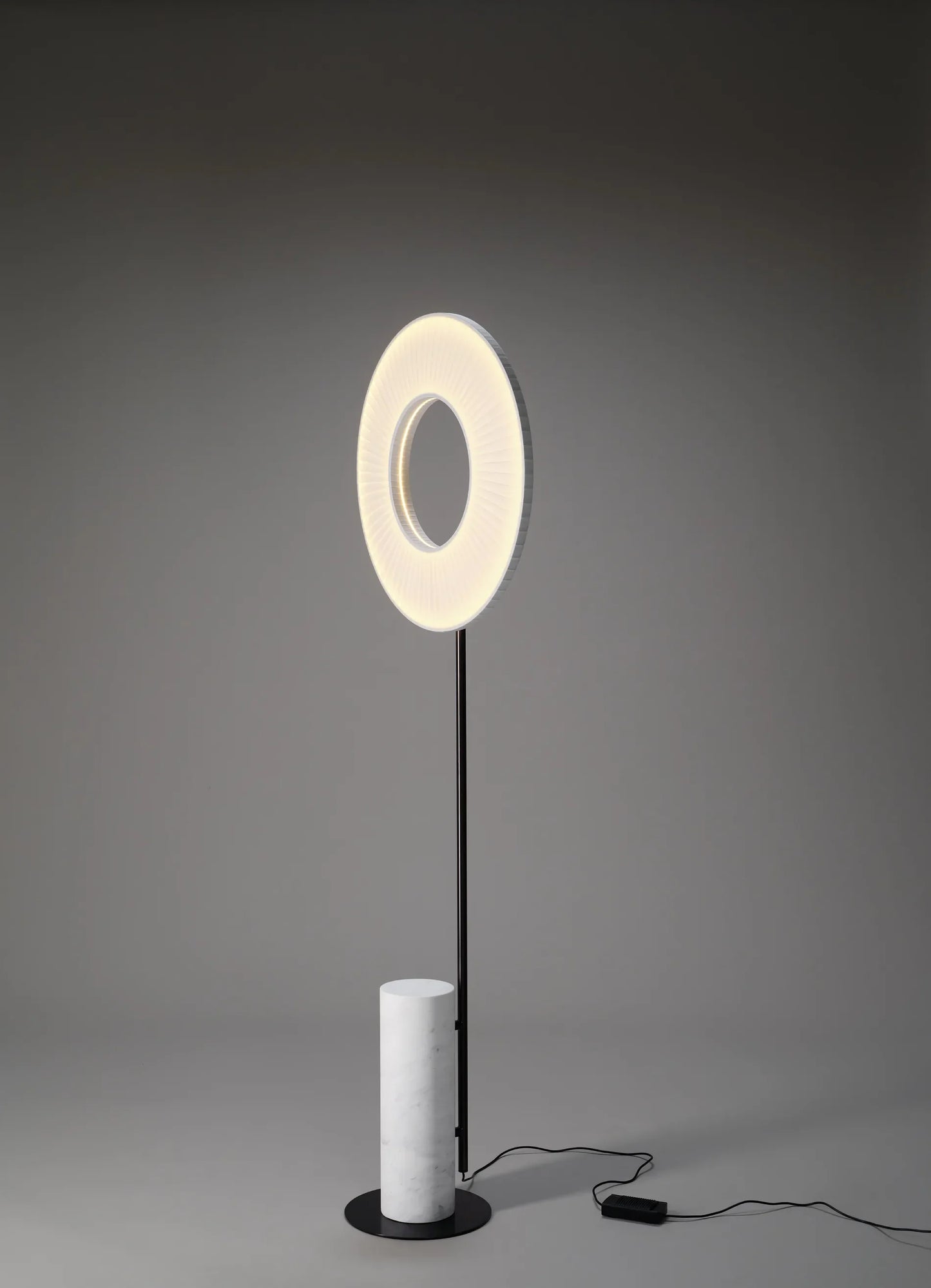 Iris Floor Totem 50