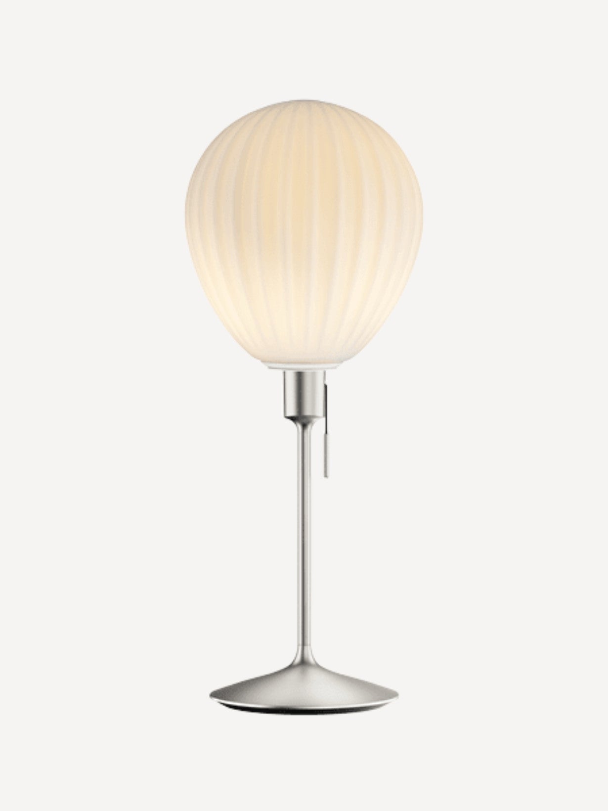 Lampe en acier brossé, Around the world
