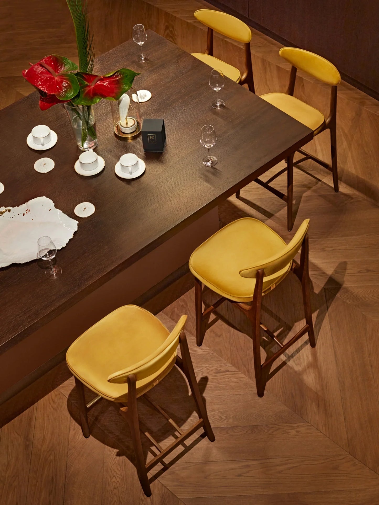 200-190 Bar Stool M/75 in Shine Velvet Mustard