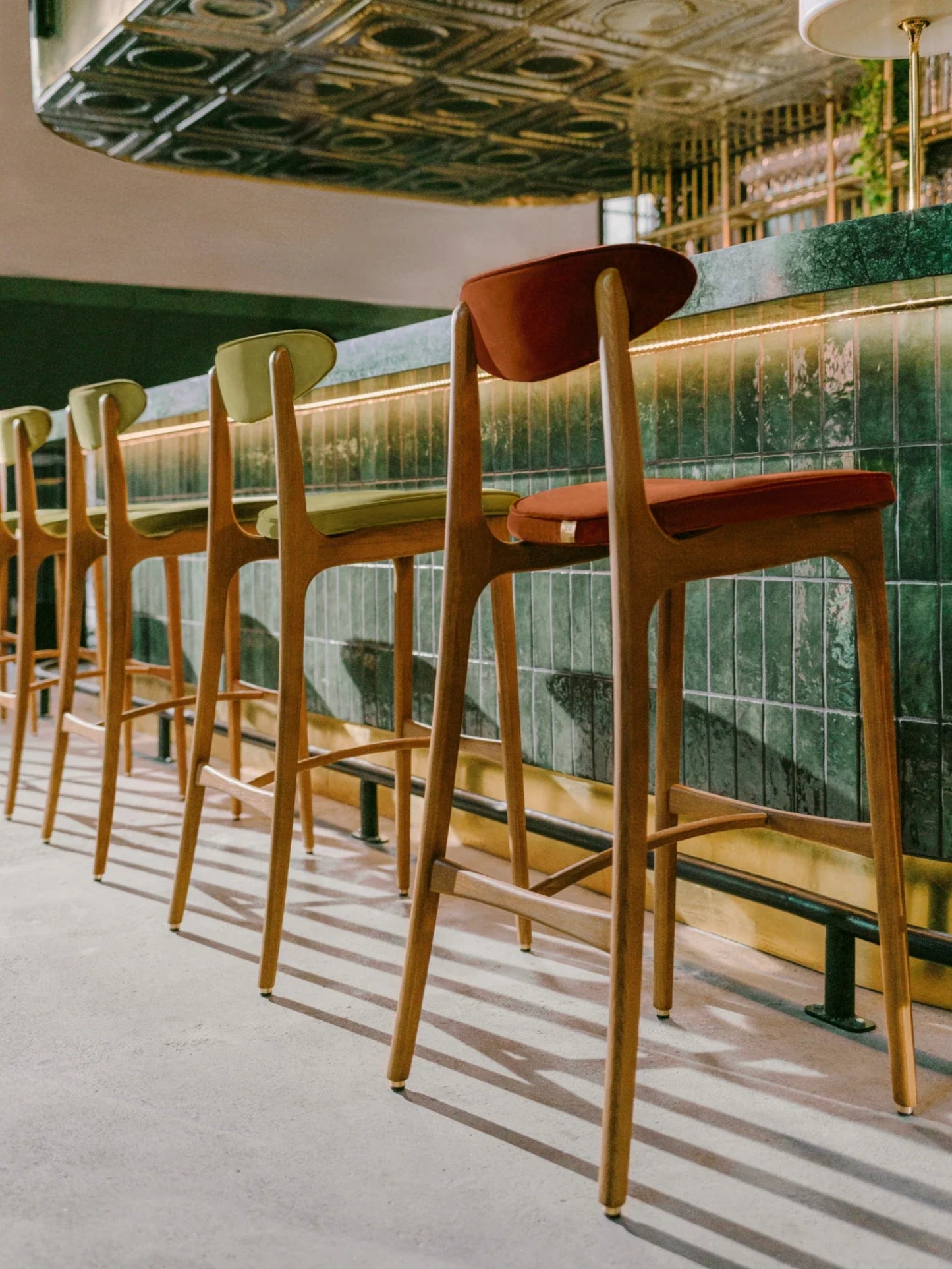 200-190 Bar Stool M/75 in Velvet Sierra