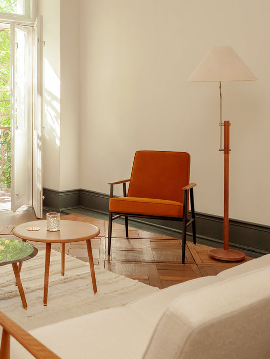 Petite table basse ronde FOX,  haute sur pieds