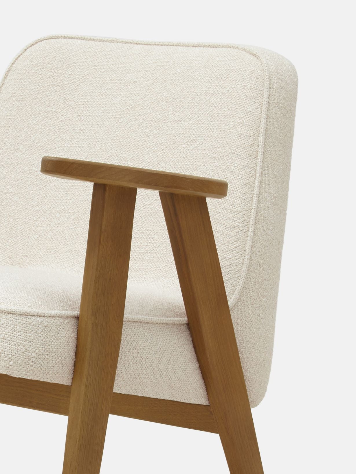 366 Armchair in solid oak and New Coco Fabric