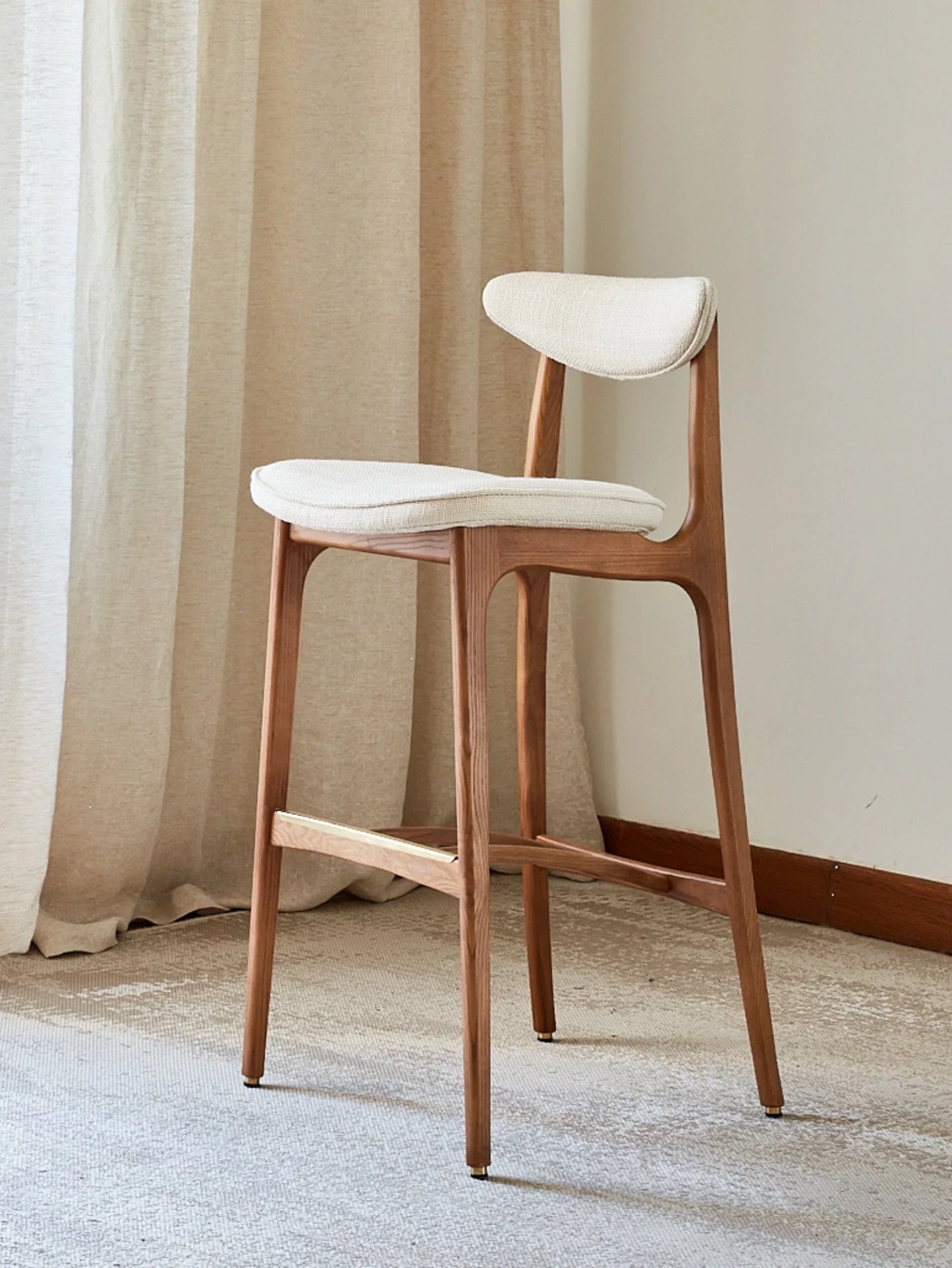 200-190 Bar Stool M/75 in Boucle Creme Fabric
