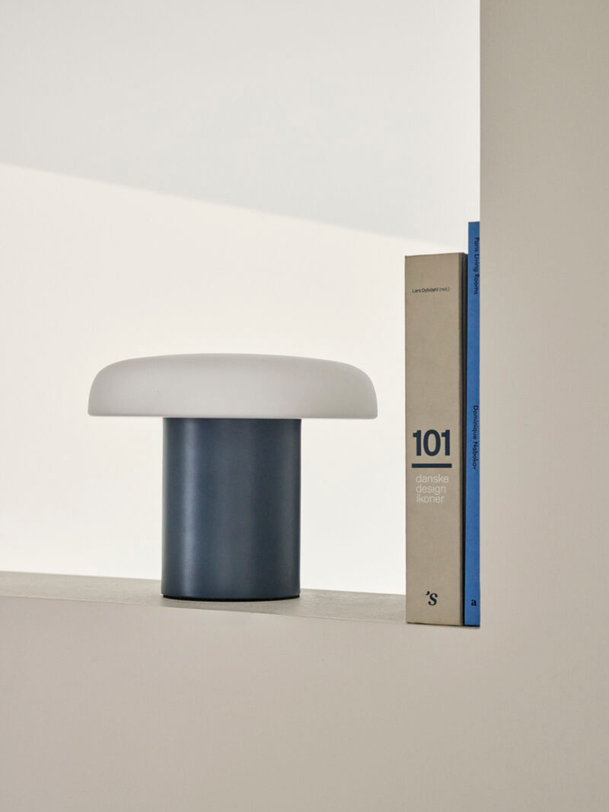 Lampe de table Ateliers, Bleu foncé/Blanc