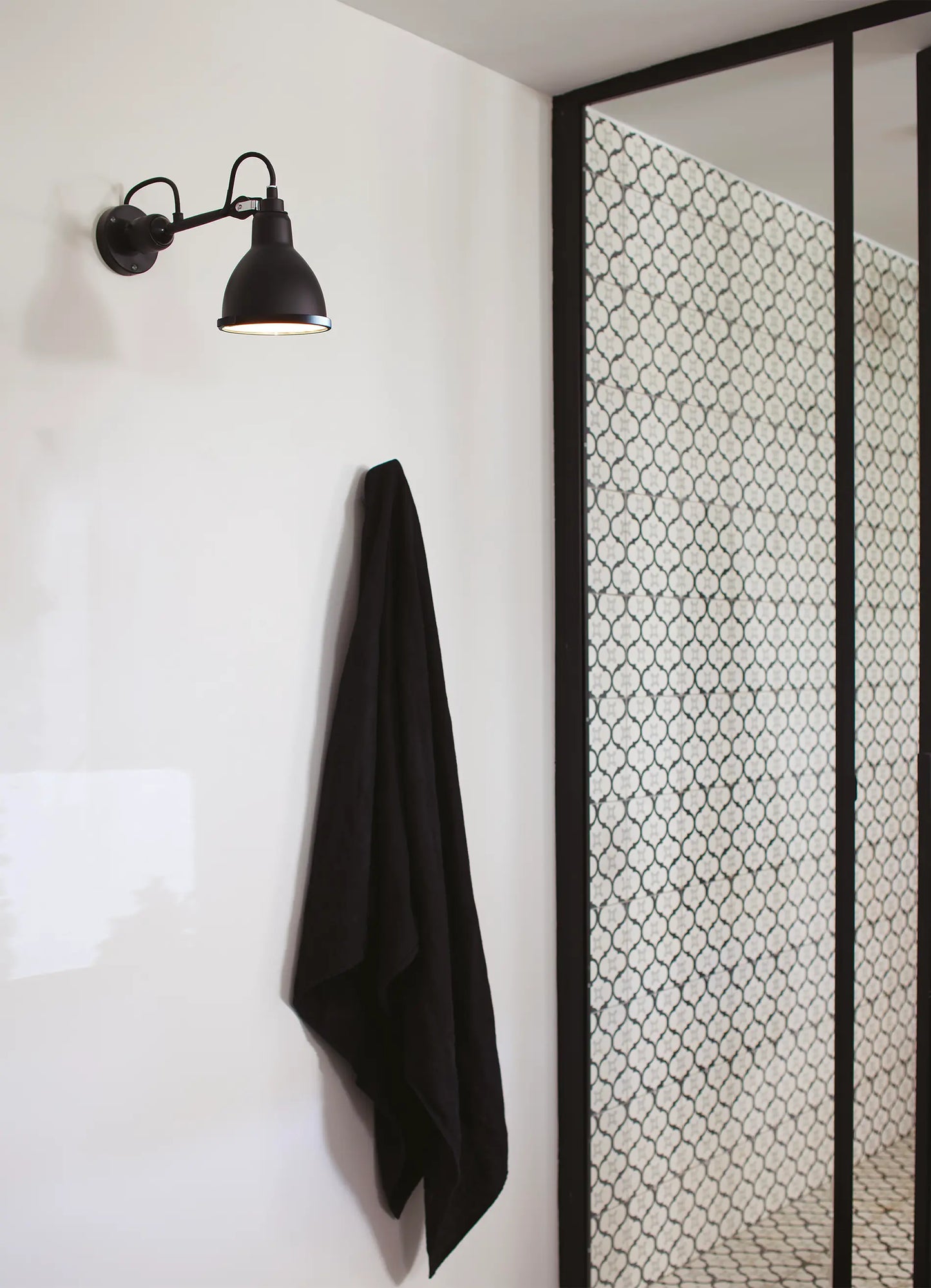 Lampe Gras N°304 Bathroom