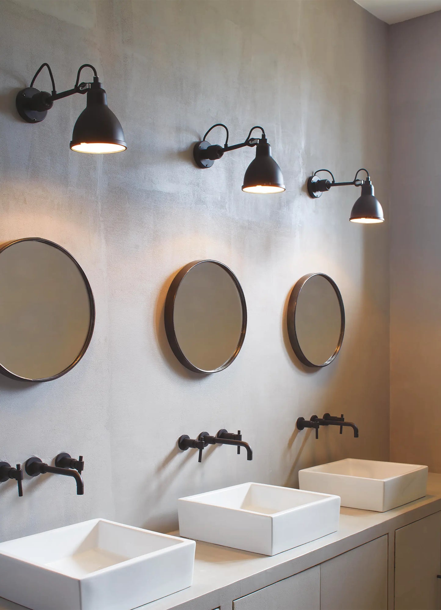 Lampe Gras N°304 Bathroom