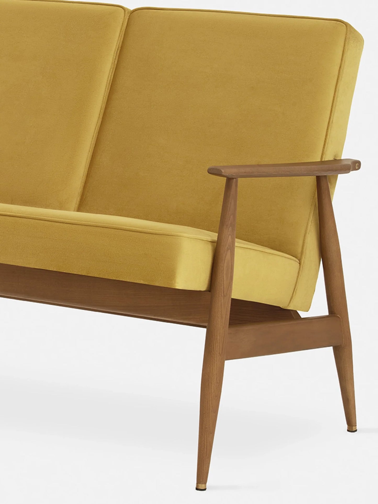Fox 2-Seater in Shine Velvet Mustard