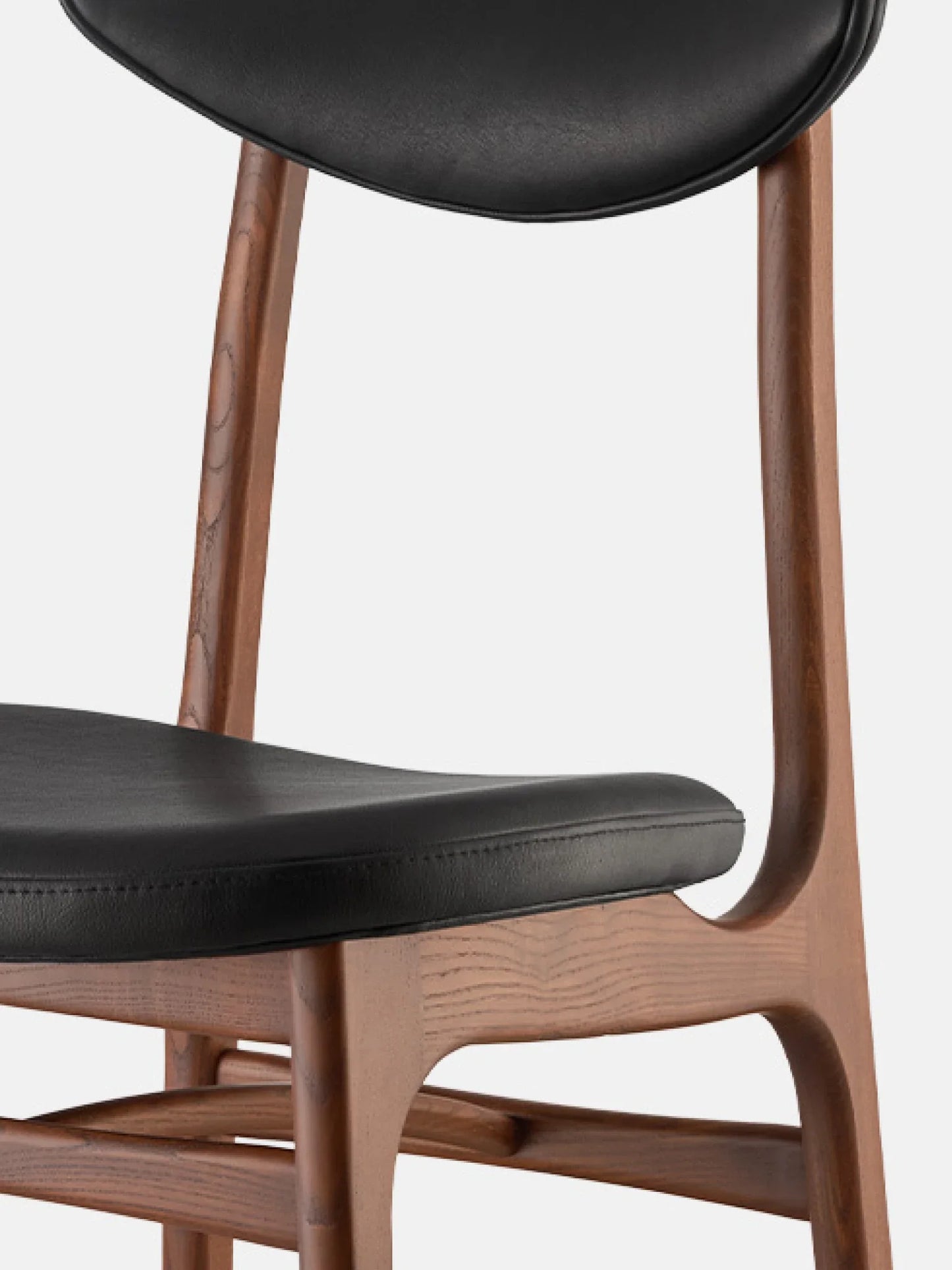200-190 Chair in Natural Leather Black