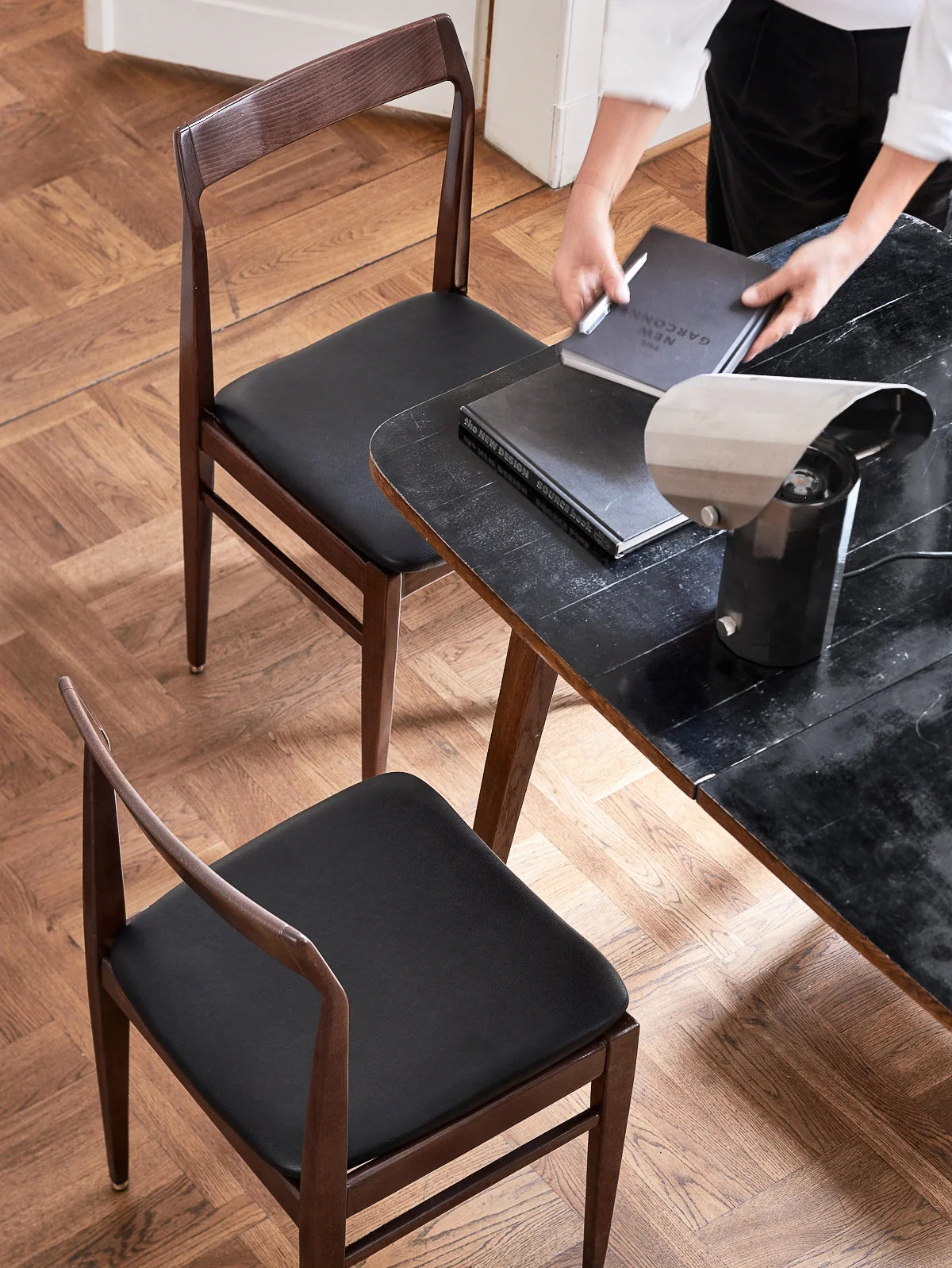 Homa 104 Chair in Natural Leather Brown