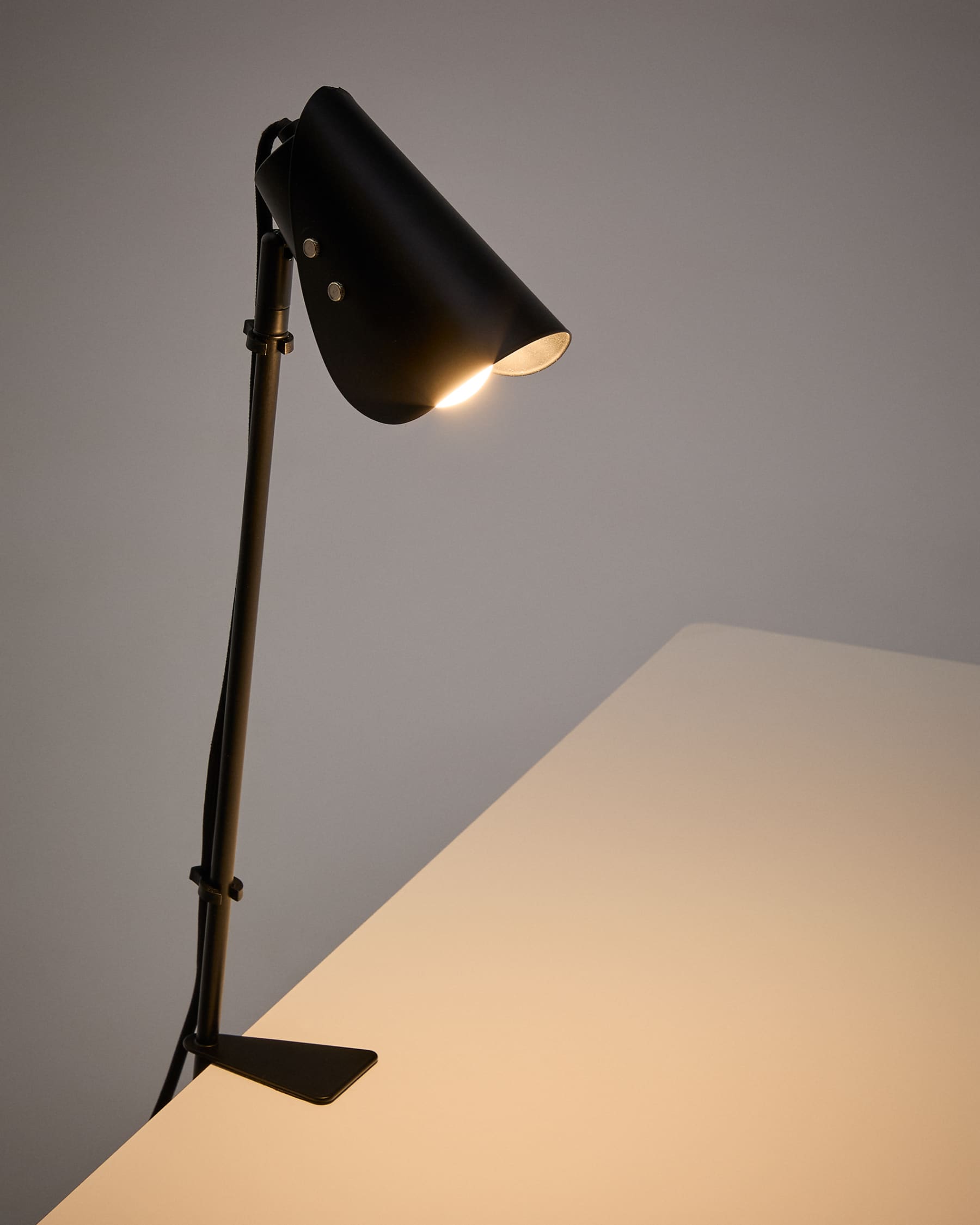 Lampe de bureau avec pince Jula en métal
