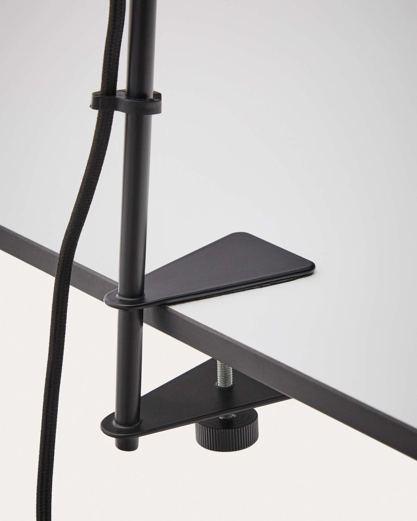 Lampe de bureau avec pince Jula en métal