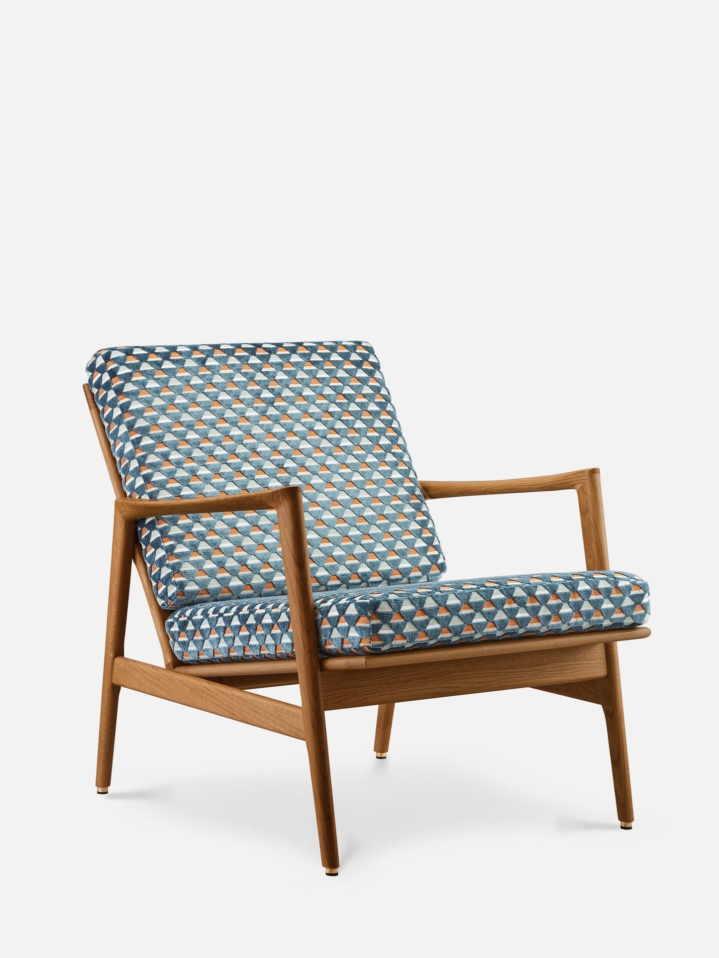 Stefan Lounge Chair in Uroko Topaze Casamance