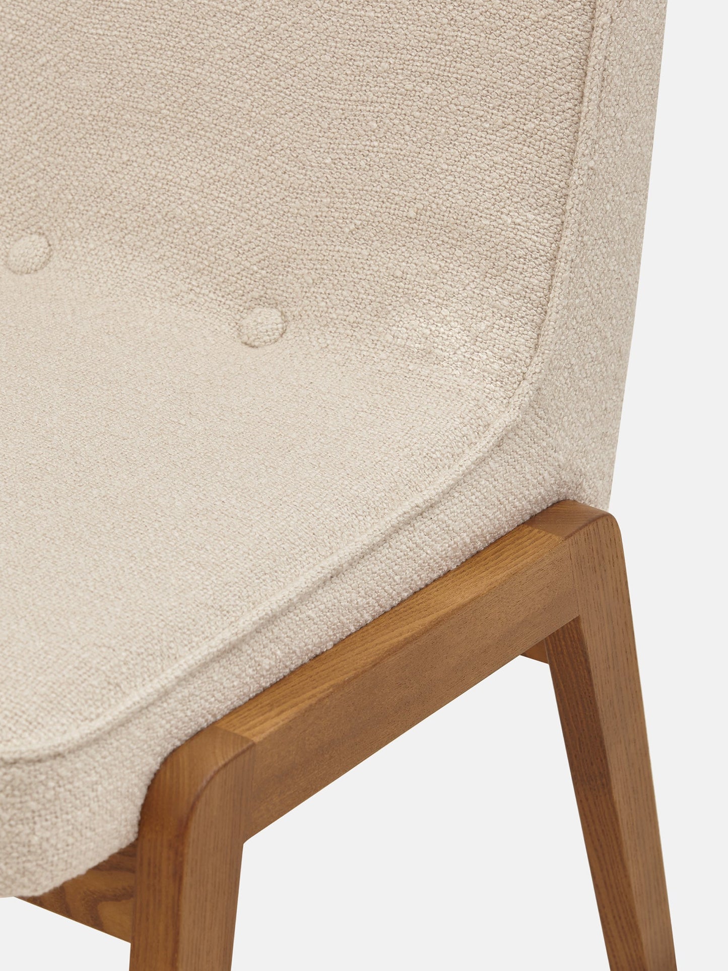 200-125 VAR Chair in Boucle Creme