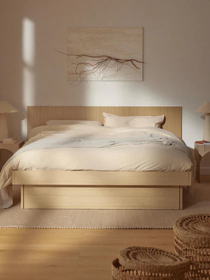 Lit en bois avec rangement et tête de lit Sato