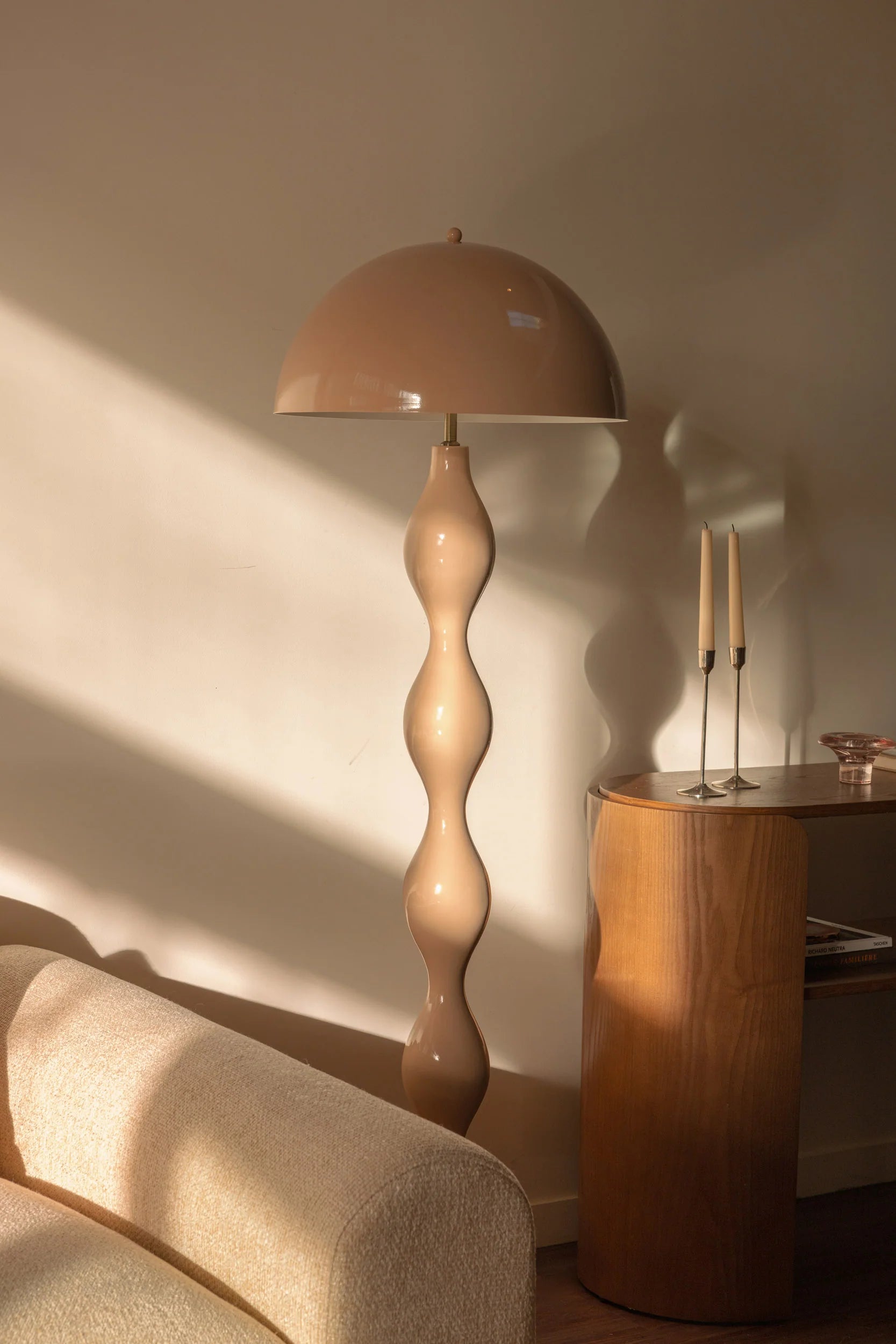 Lampadaire rétro-moderniste Powers