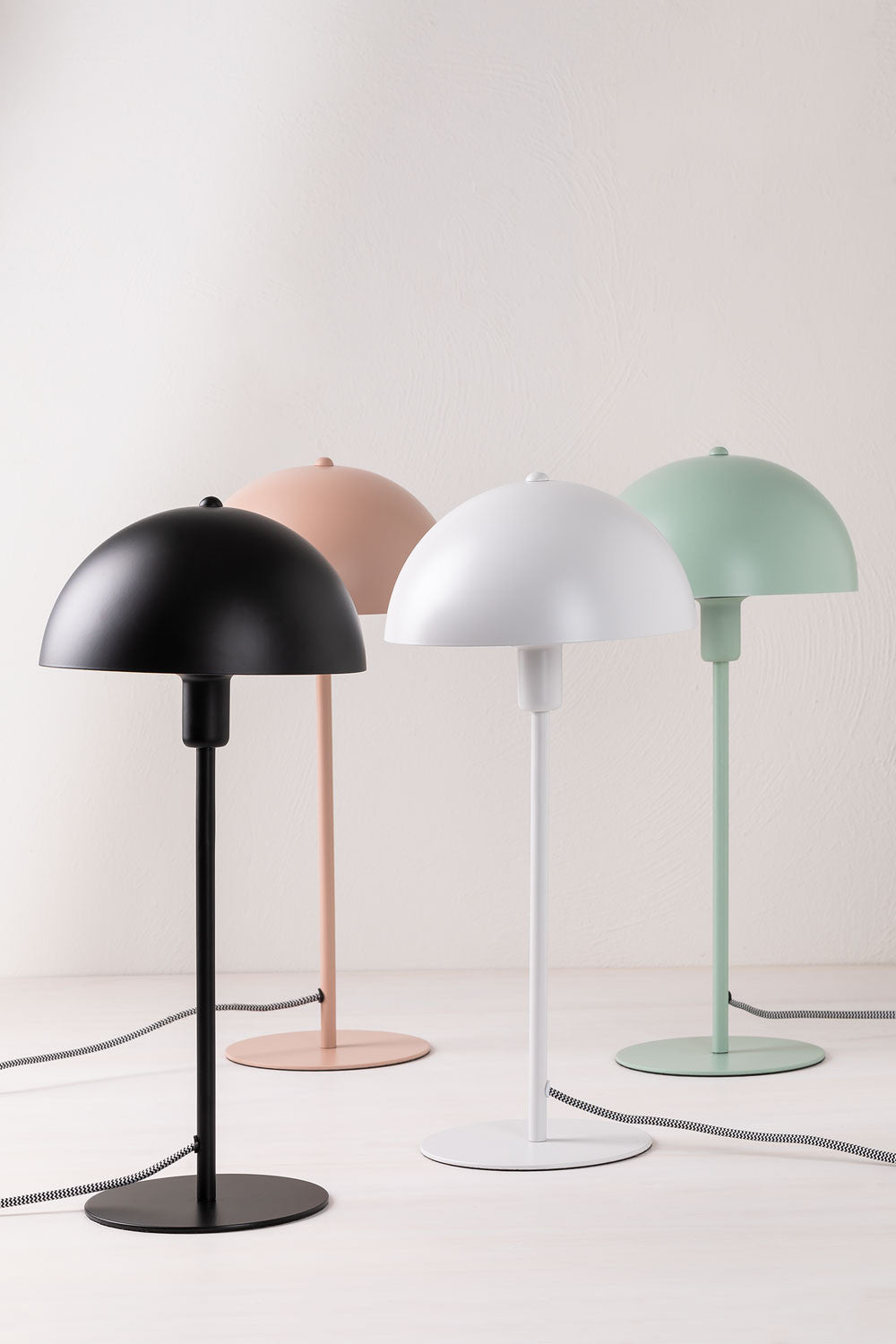 Lampe de table en fer Alnair