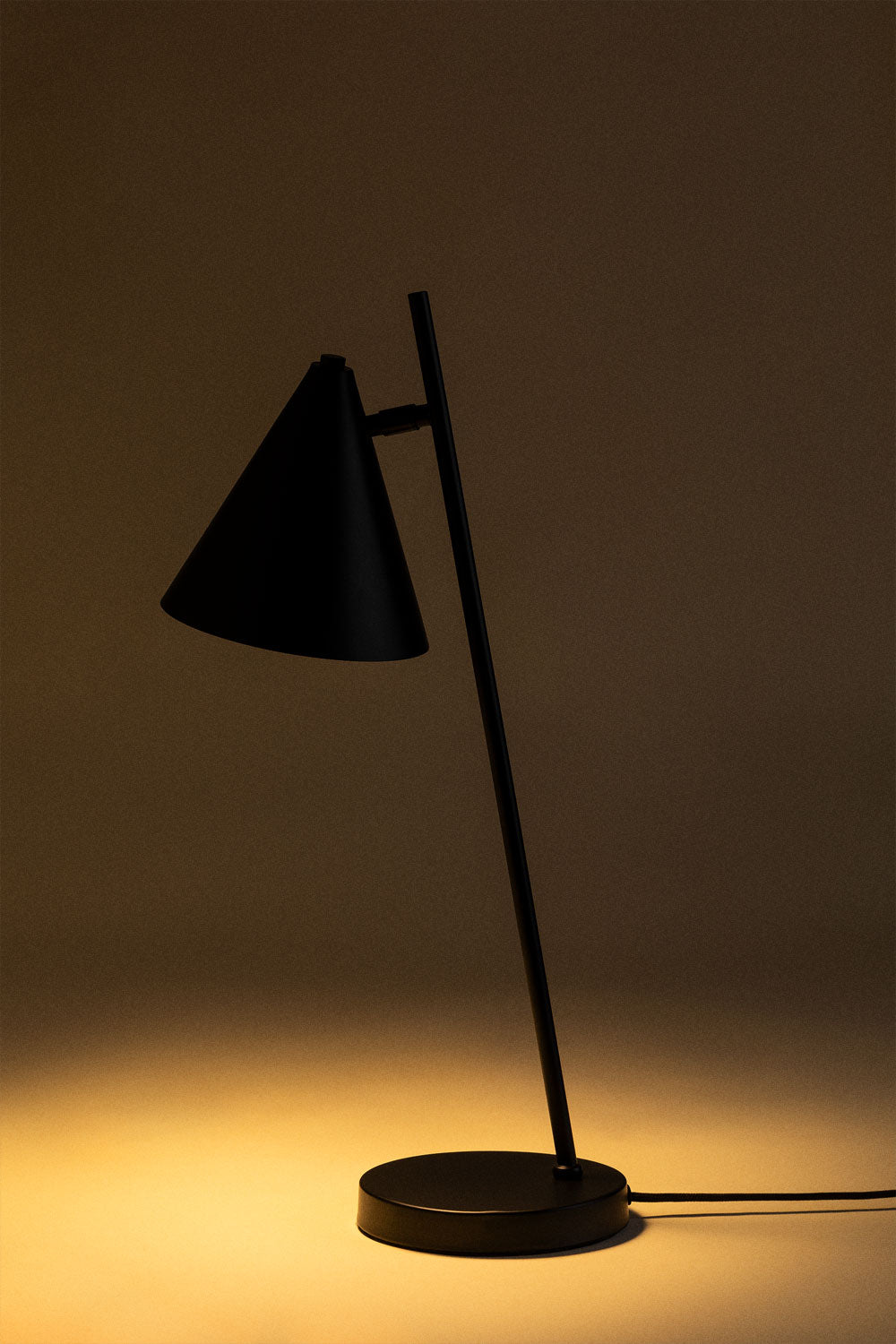 Lampe de table en métal Divone