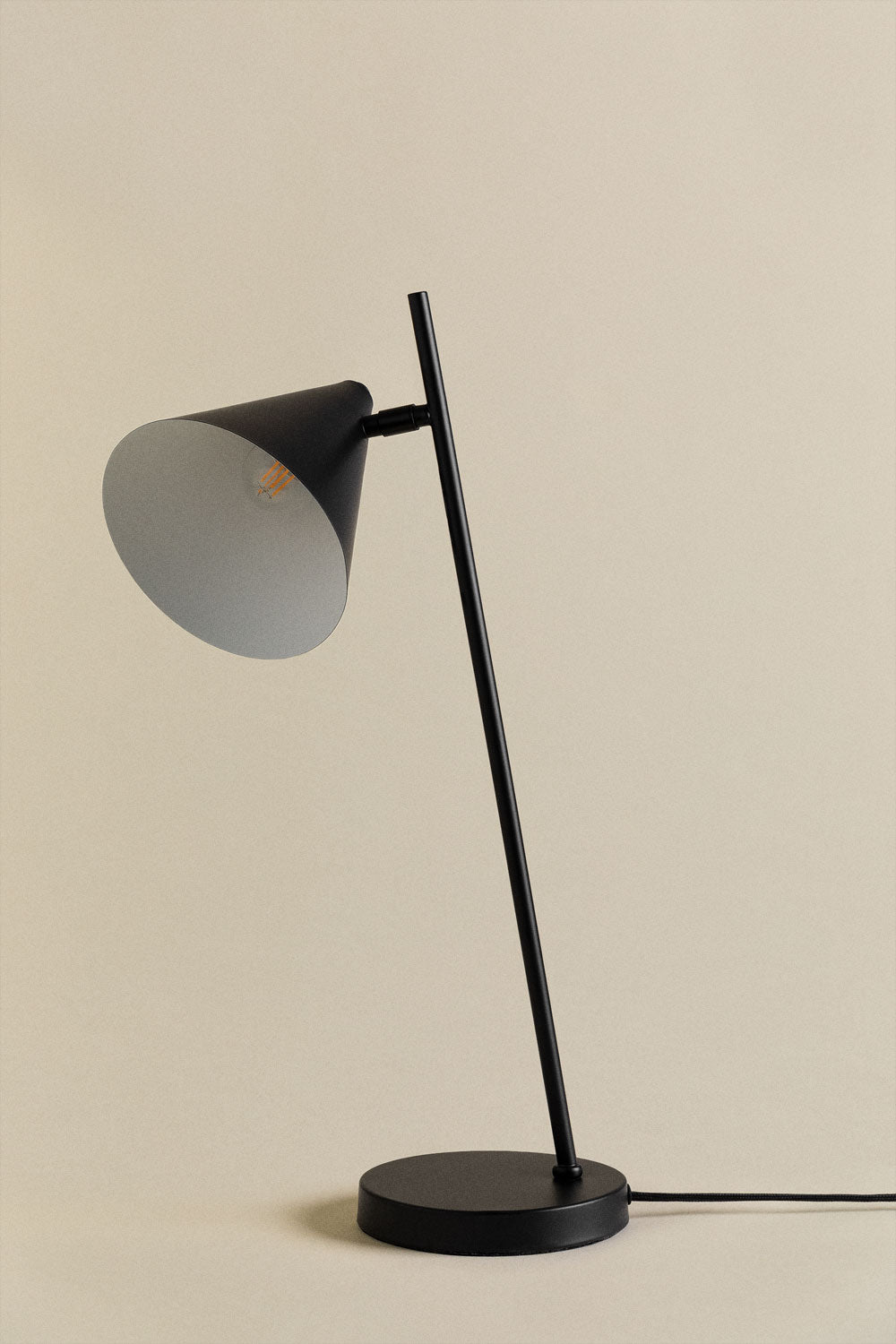 Lampe de table en métal Divone