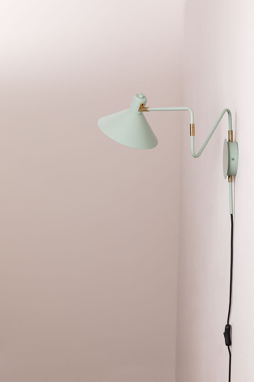 Lampe murale orientable en fer Lizz