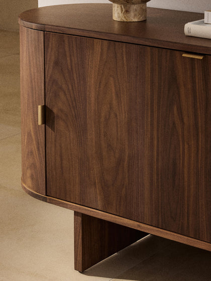 Enfilade en bois avec coins arrondis Zumi | Westwing