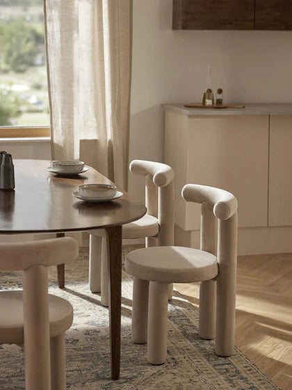 Chaise rembourrée en velours Calan
