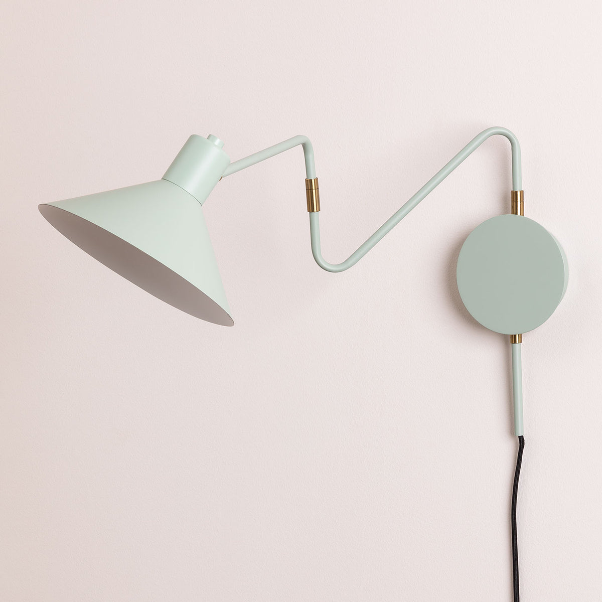Lampe murale orientable en fer Lizz