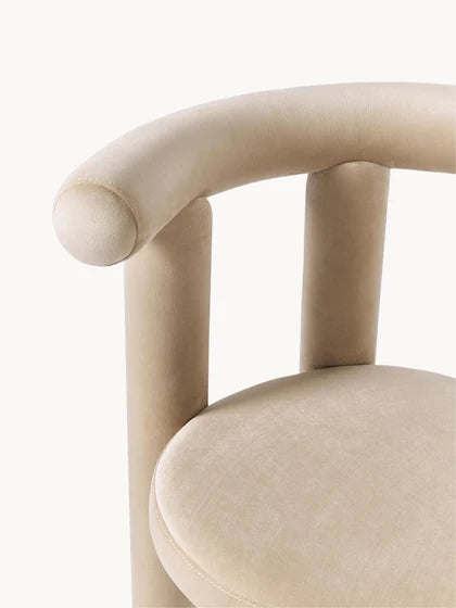 Chaise rembourrée en velours Calan