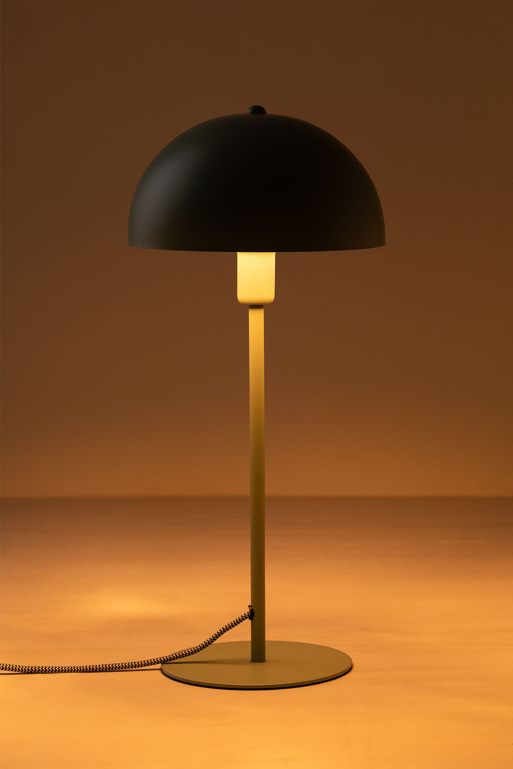 Lampe de table en fer Alnair