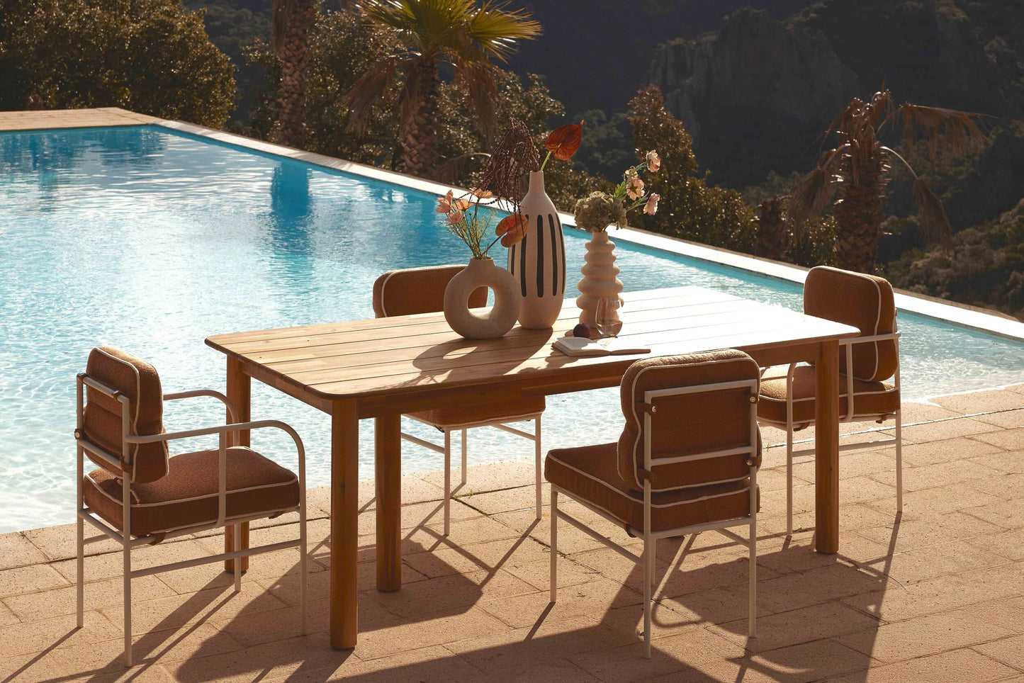 Chaise de jardin avec accoudoirs, vert sauge & métal blanc, Maddalena