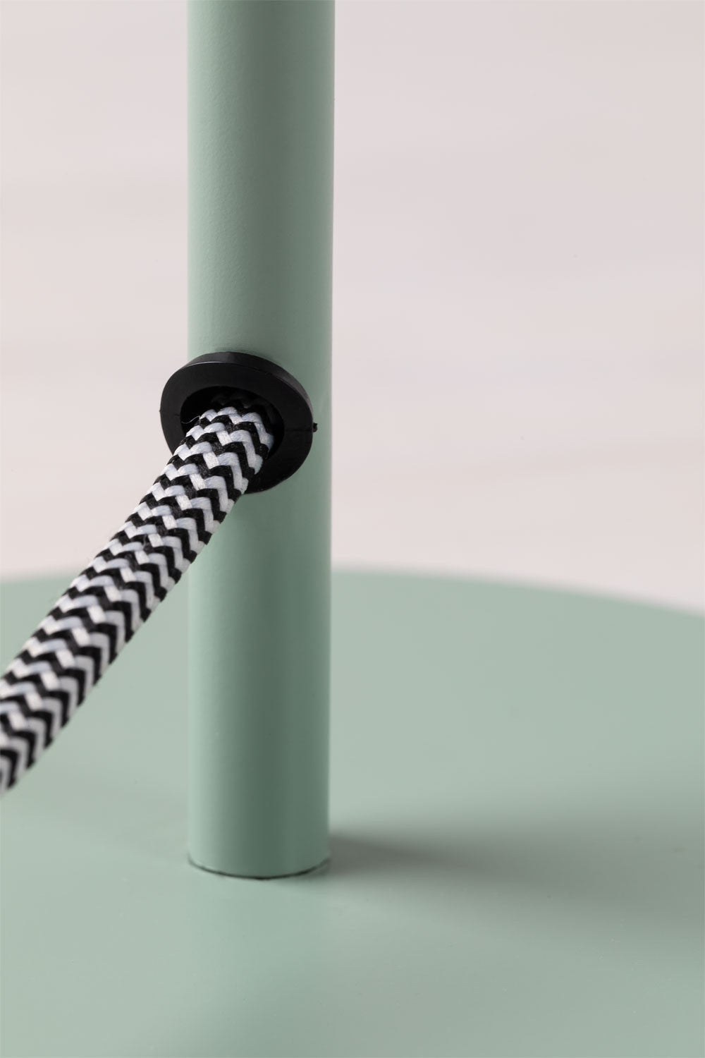 Lampe de table en fer Alnair