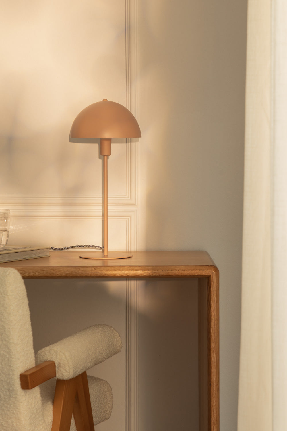 Lampe de table en fer Alnair