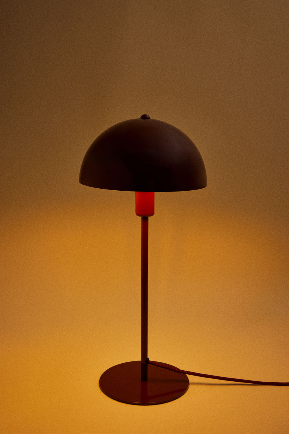 Lampe de table en fer Alnair