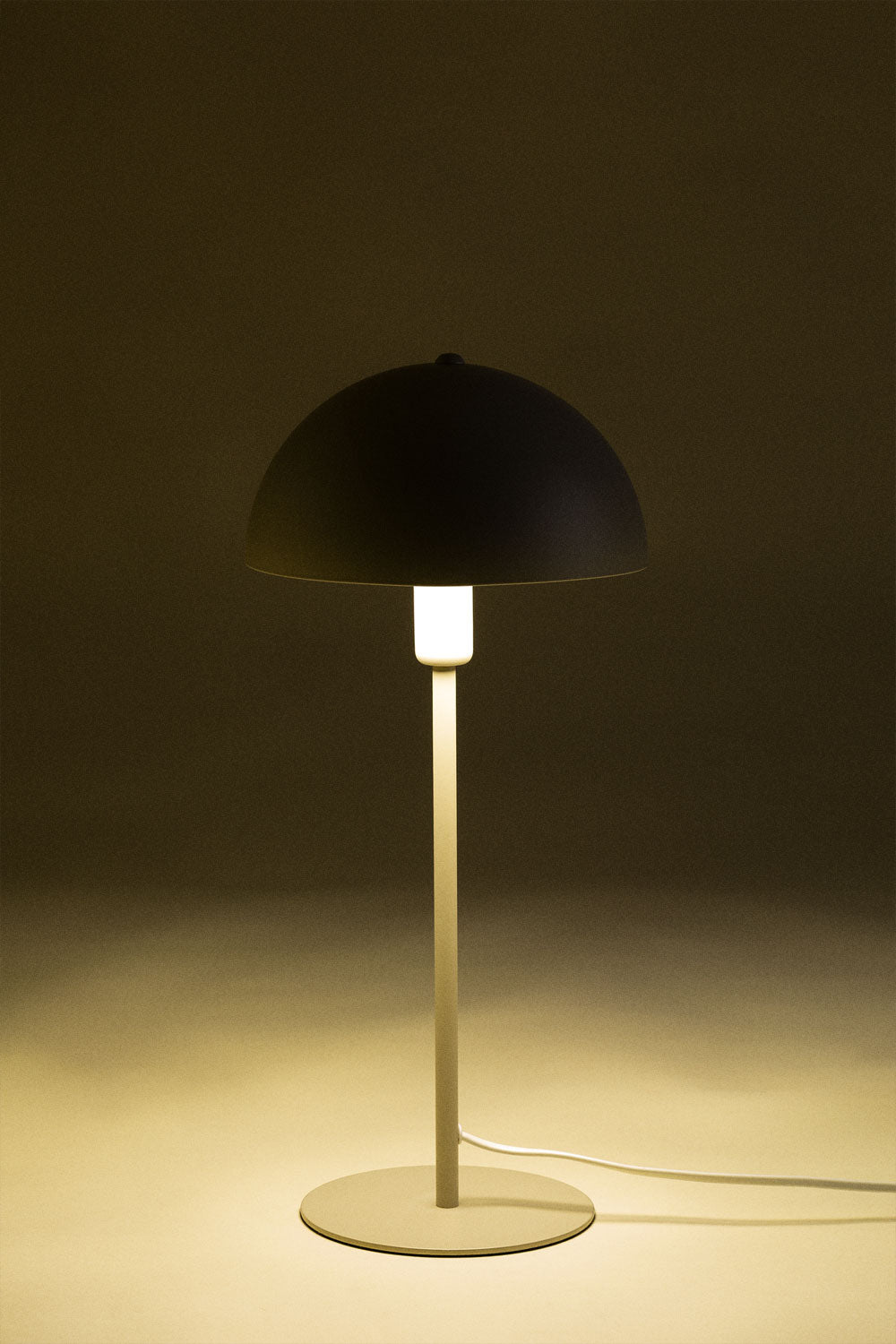 Lampe de table en fer Alnair