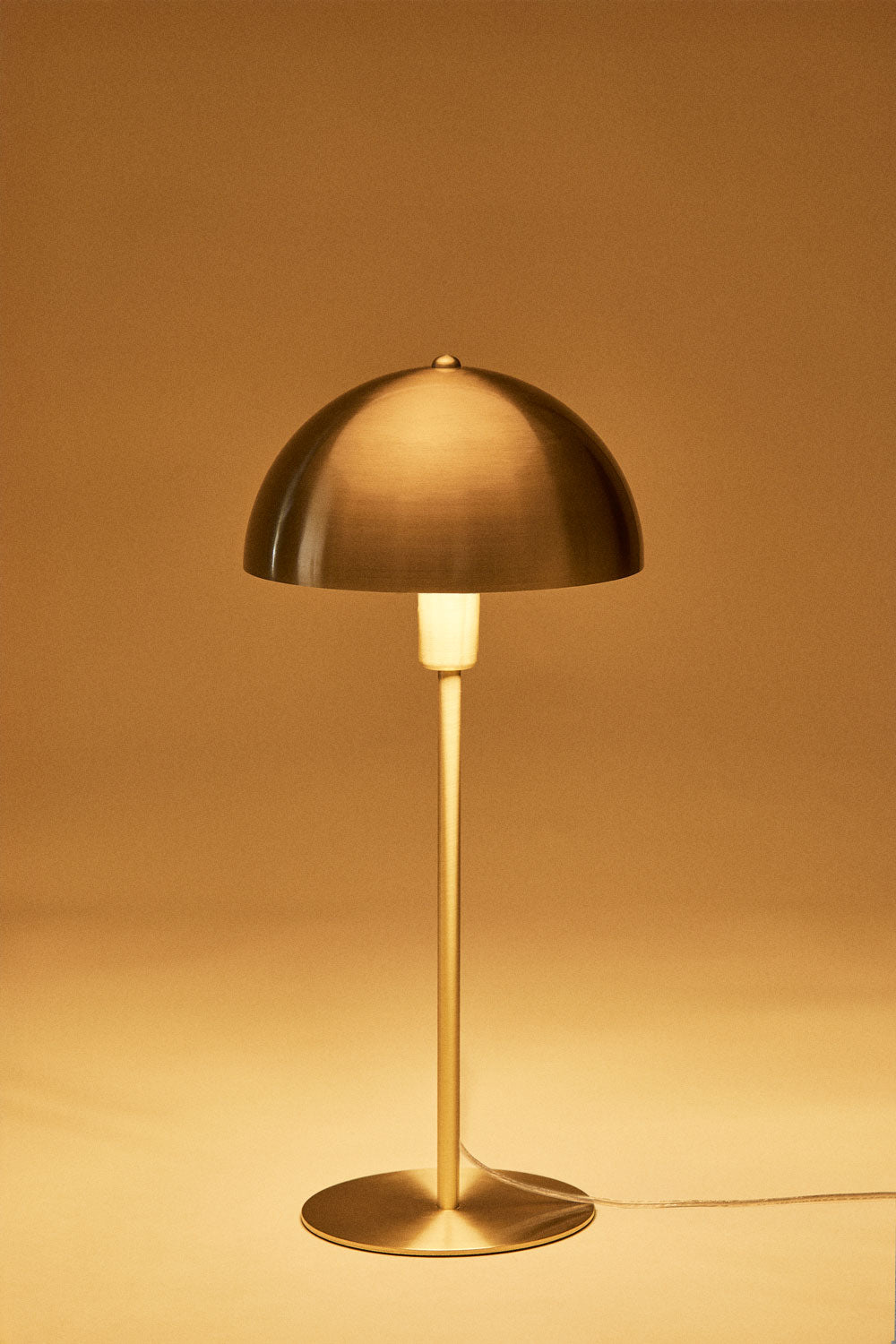 Lampe de table en fer Alnair