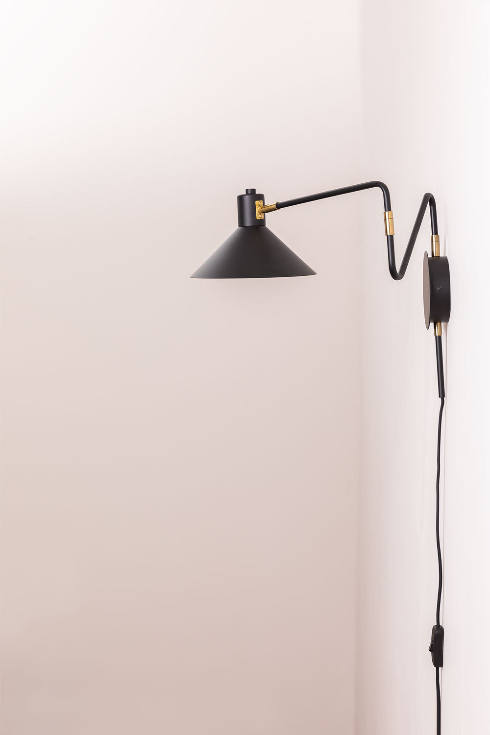 Lampe murale orientable en fer Lizz
