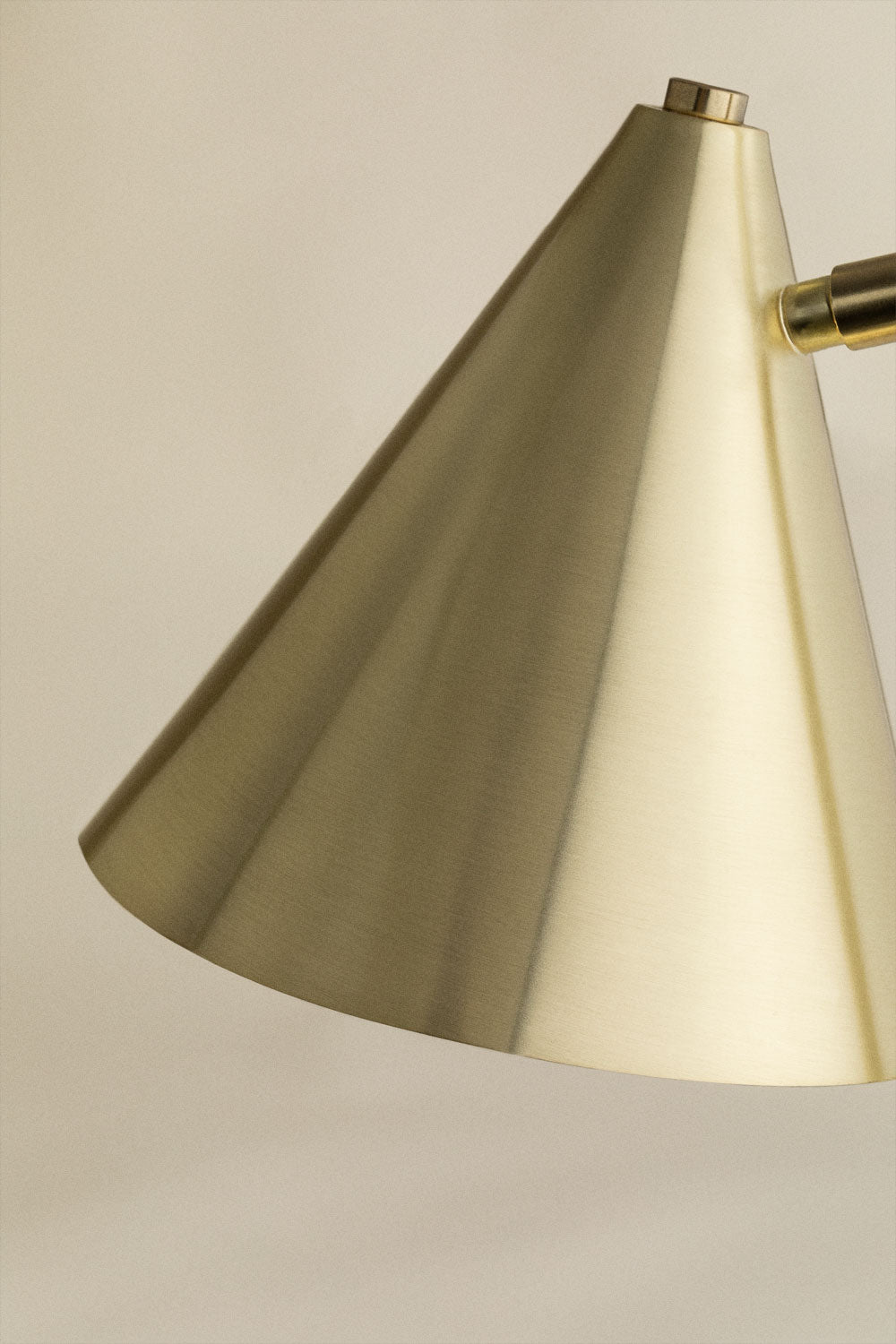 Lampe de table en métal Divone