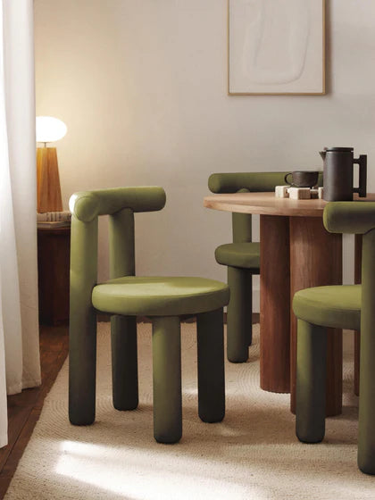 Chaise rembourrée en velours Calan
