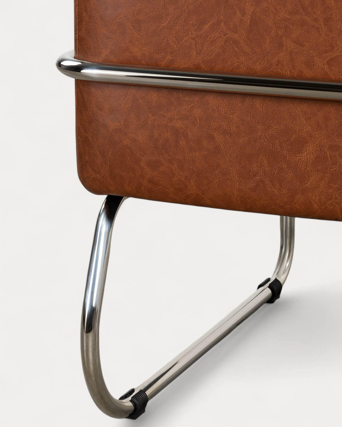 Fauteuil en similicuir et métal Marcellus